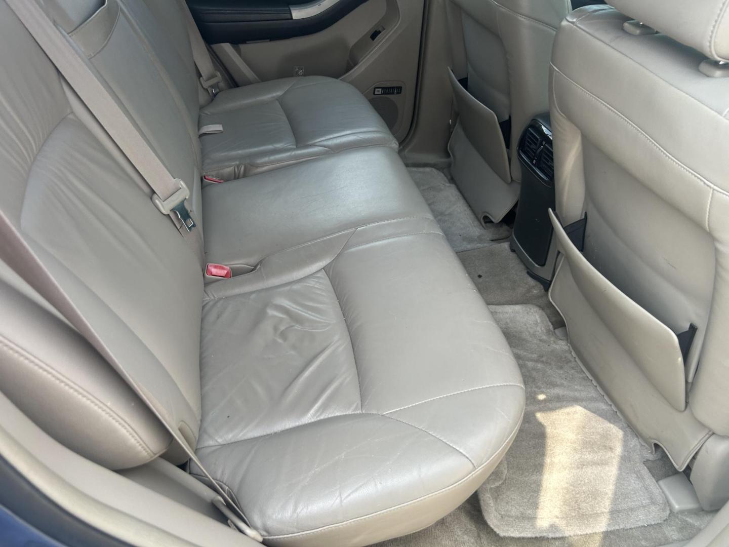 2003 Blue Toyota 4Runner Limited 2WD (JTEZT17RX30) with an 4.7L V8 DOHC 32V engine, located at 1687 Business 35 S, New Braunfels, TX, 78130, (830) 625-7159, 29.655487, -98.051491 - Photo#4