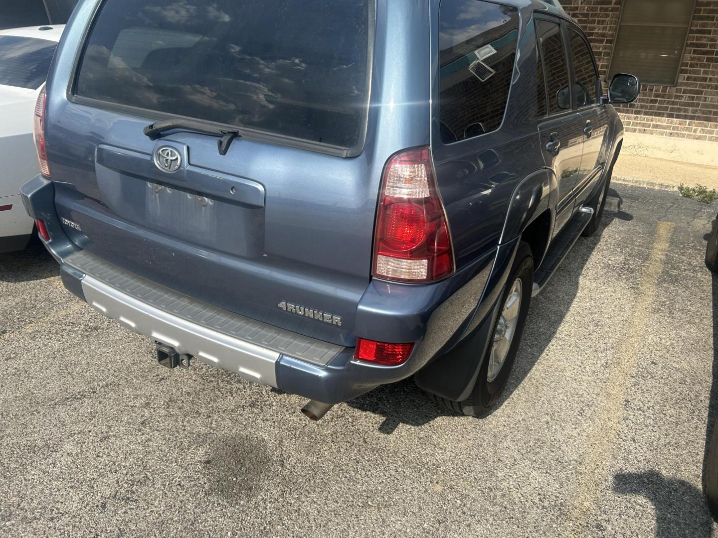 2003 Blue Toyota 4Runner Limited 2WD (JTEZT17RX30) with an 4.7L V8 DOHC 32V engine, located at 1687 Business 35 S, New Braunfels, TX, 78130, (830) 625-7159, 29.655487, -98.051491 - Photo#6