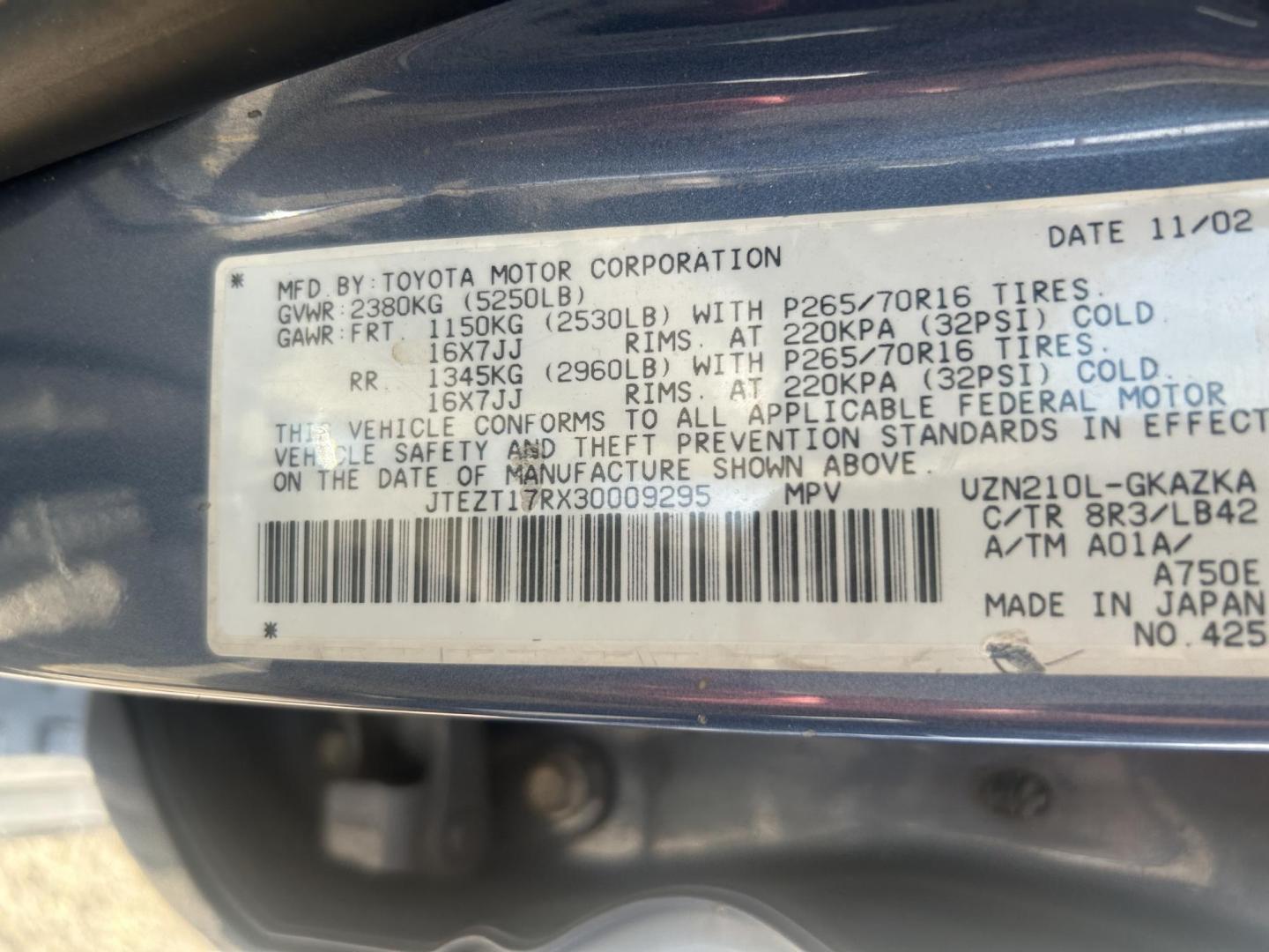 2003 Blue Toyota 4Runner Limited 2WD (JTEZT17RX30) with an 4.7L V8 DOHC 32V engine, located at 1687 Business 35 S, New Braunfels, TX, 78130, (830) 625-7159, 29.655487, -98.051491 - Photo#12