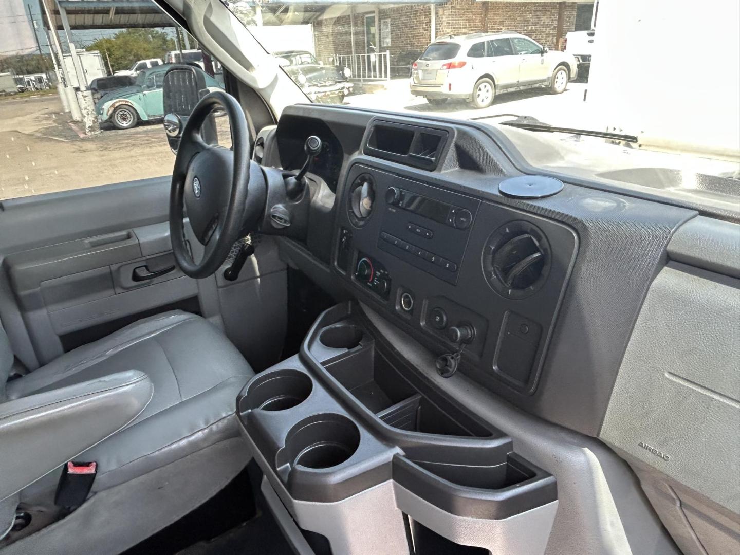 2011 Ford E-Series Van E-150 (1FTNE1EW9BD) with an 4.6L V8 SOHC 16V engine, 4-Speed Automatic transmission, located at 1687 Business 35 S, New Braunfels, TX, 78130, (830) 625-7159, 29.655487, -98.051491 - Photo#4