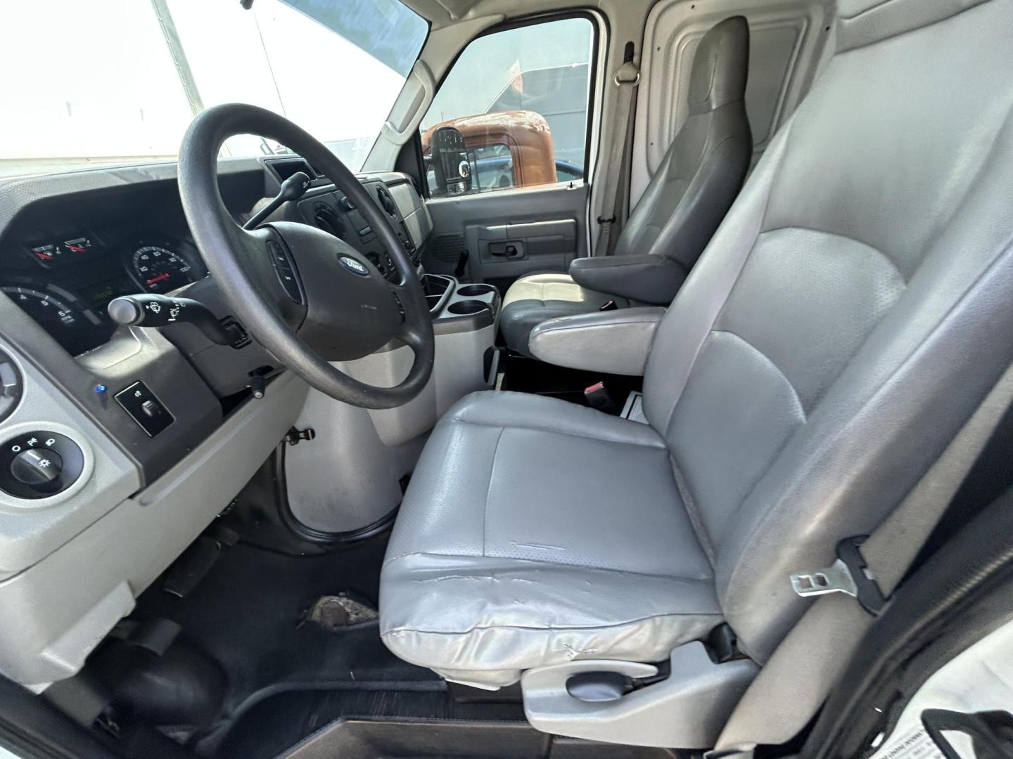 2011 Ford E-Series Van E-150 (1FTNE1EW9BD) with an 4.6L V8 SOHC 16V engine, 4-Speed Automatic transmission, located at 1687 Business 35 S, New Braunfels, TX, 78130, (830) 625-7159, 29.655487, -98.051491 - Photo#8