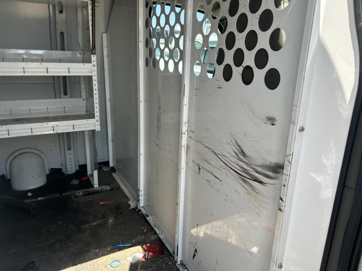 2020 White Chevrolet Express 2500 Cargo (1GCWGAFP9L1) with an 4.3L V6 engine, 6A transmission, located at 1687 Business 35 S, New Braunfels, TX, 78130, (830) 625-7159, 29.655487, -98.051491 - Photo#5