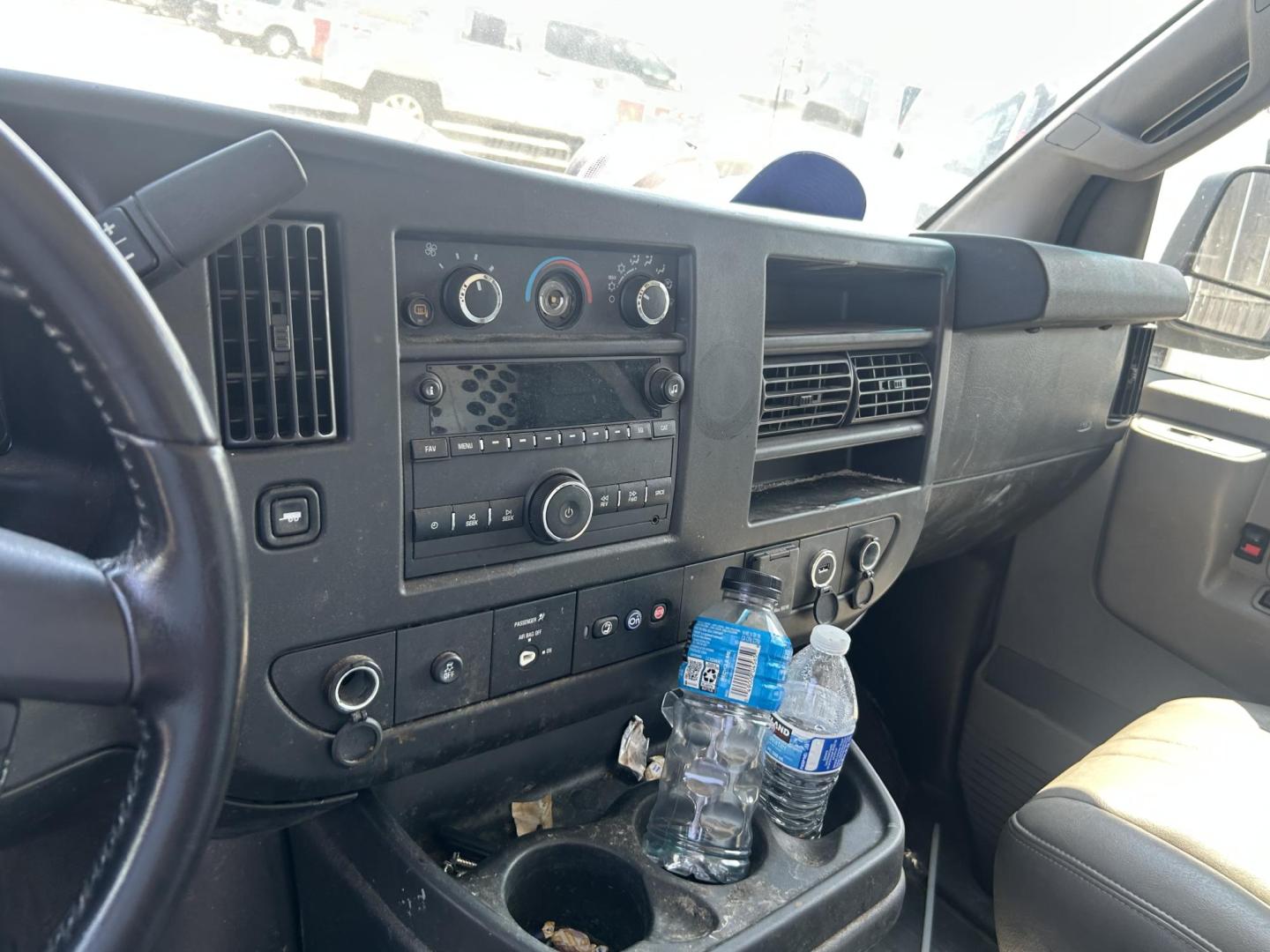 2020 White Chevrolet Express 2500 Cargo (1GCWGAFP9L1) with an 4.3L V6 engine, 6A transmission, located at 1687 Business 35 S, New Braunfels, TX, 78130, (830) 625-7159, 29.655487, -98.051491 - Photo#12