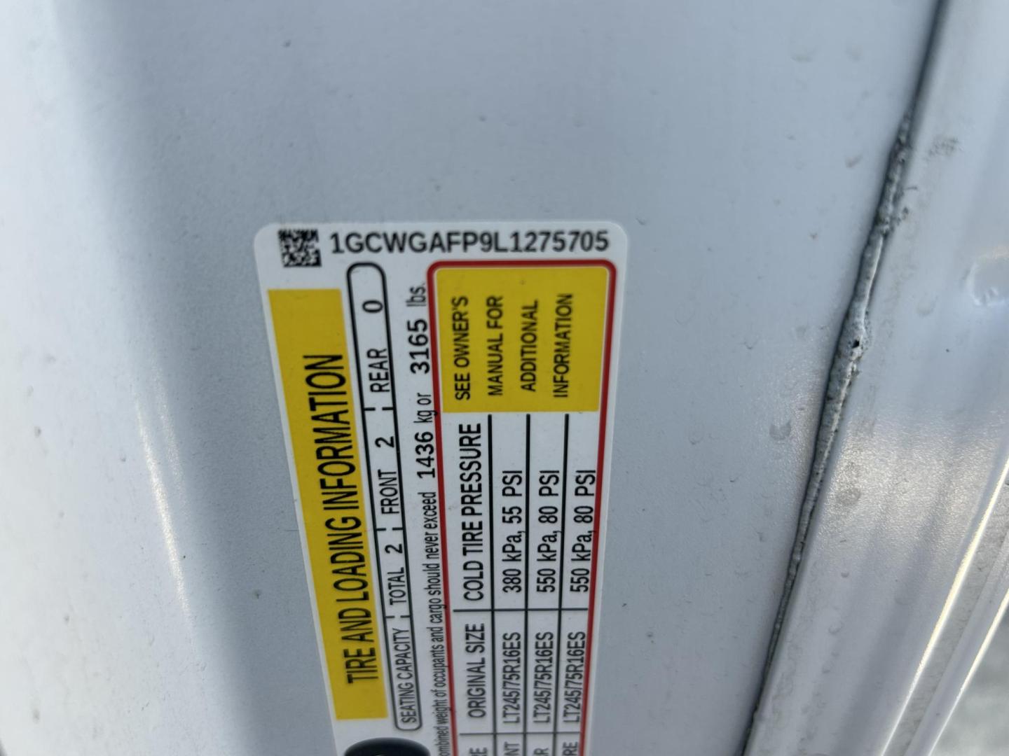 2020 White Chevrolet Express 2500 Cargo (1GCWGAFP9L1) with an 4.3L V6 engine, 6A transmission, located at 1687 Business 35 S, New Braunfels, TX, 78130, (830) 625-7159, 29.655487, -98.051491 - Photo#13