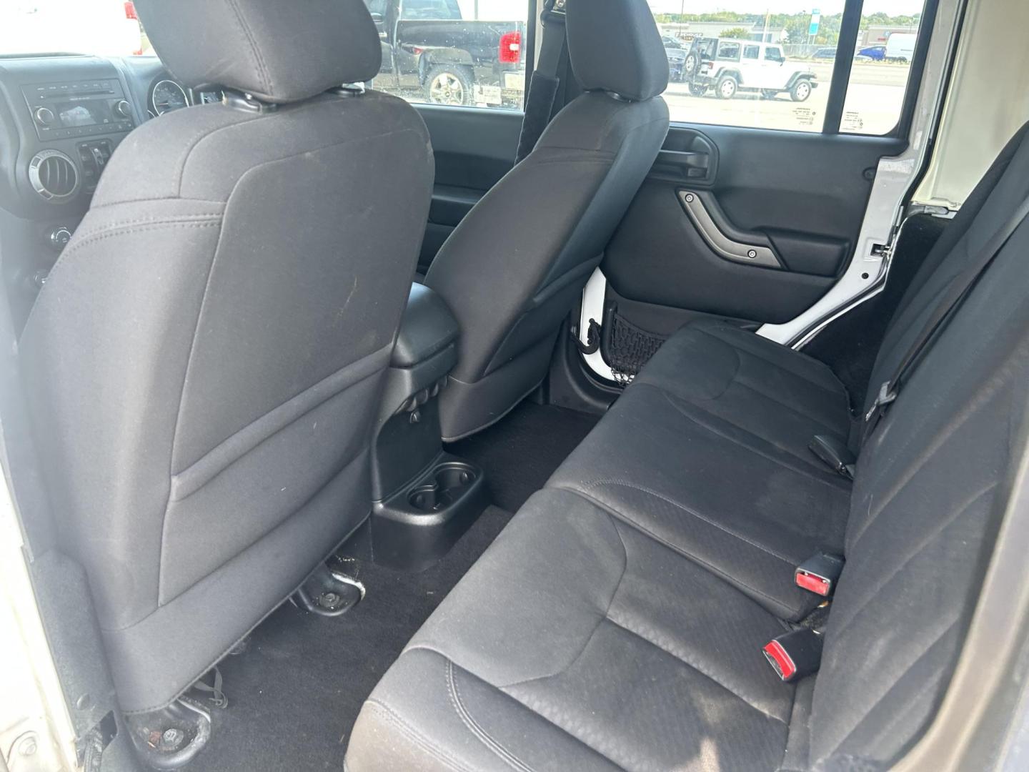 2017 White Jeep Wrangler Unlimited Sport 4WD RHD (1C4BJWKG6HL) with an 3.6L V6 DOHC 24V FFV engine, located at 1687 Business 35 S, New Braunfels, TX, 78130, (830) 625-7159, 29.655487, -98.051491 - Photo#8