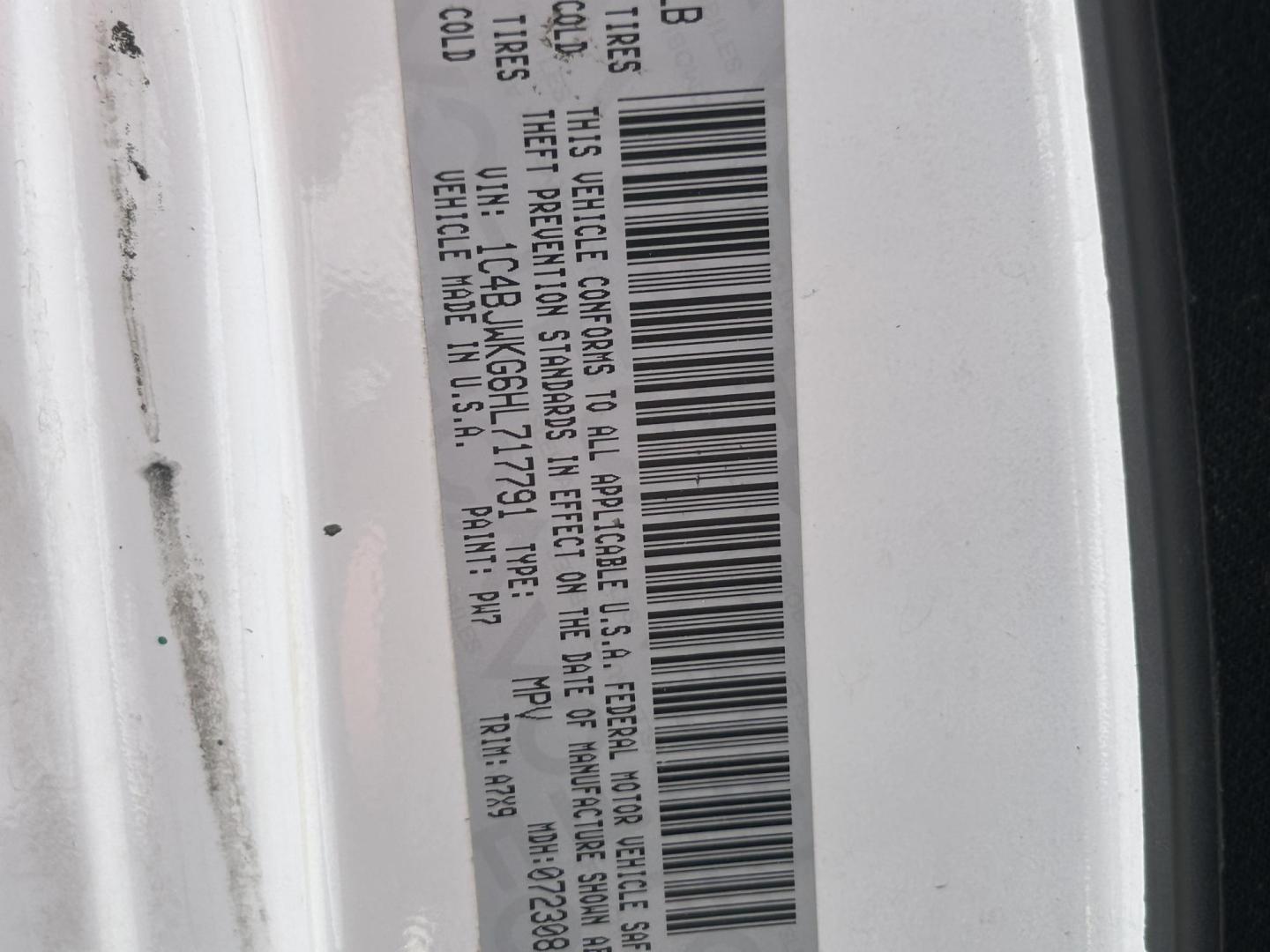 2017 White Jeep Wrangler Unlimited Sport 4WD RHD (1C4BJWKG6HL) with an 3.6L V6 DOHC 24V FFV engine, located at 1687 Business 35 S, New Braunfels, TX, 78130, (830) 625-7159, 29.655487, -98.051491 - Photo#12