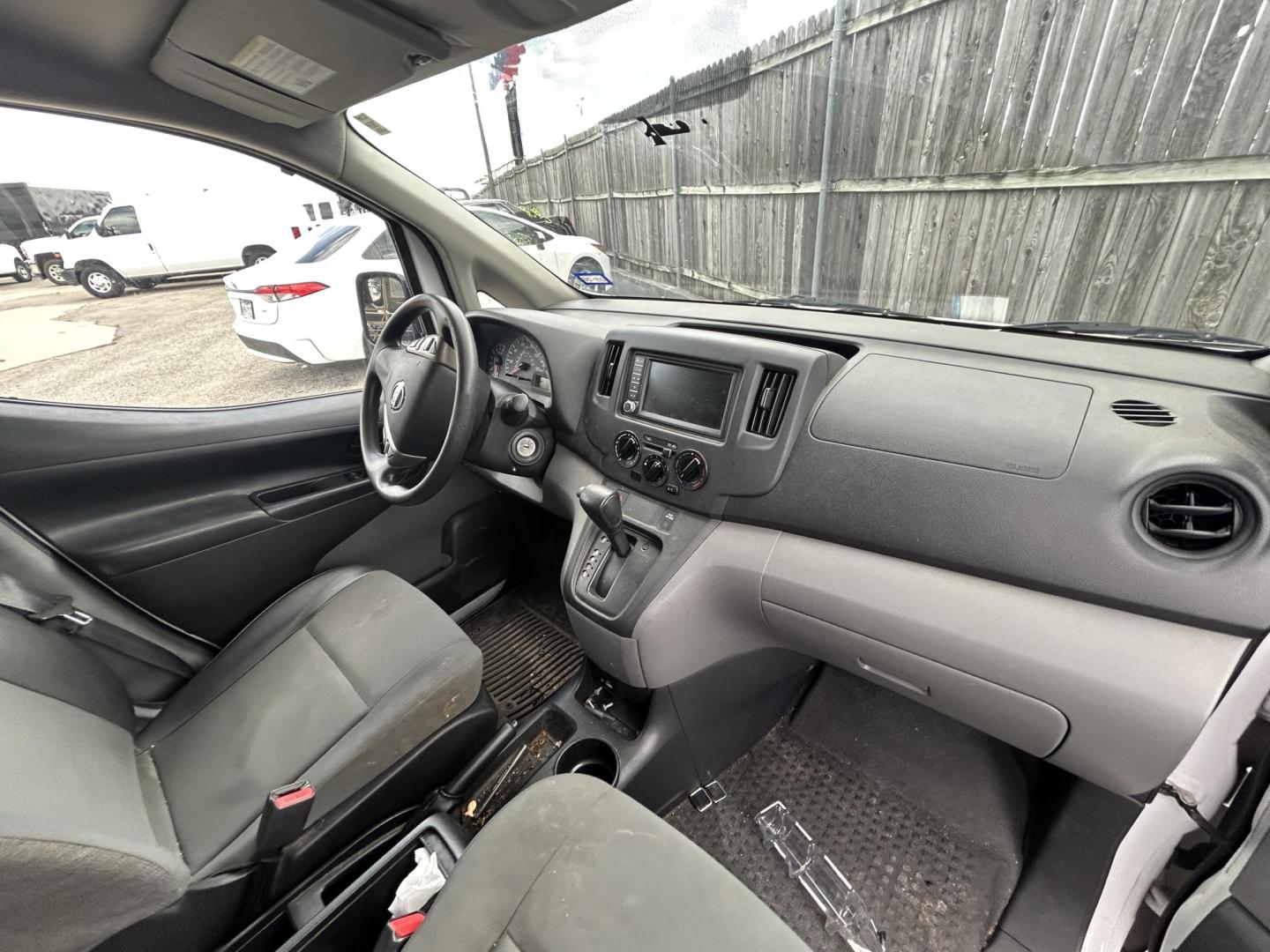 2021 White Nissan NV200 S (3N6CM0KN4MK) with an 2.0L L4 DOHC 16V engine, CVT transmission, located at 1687 Business 35 S, New Braunfels, TX, 78130, (830) 625-7159, 29.655487, -98.051491 - Photo#4