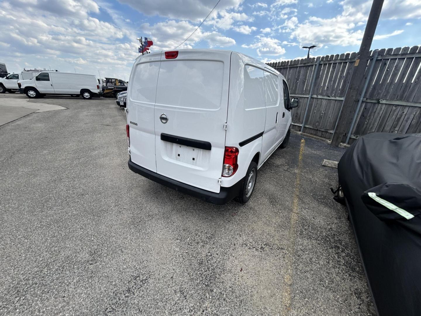 2021 White Nissan NV200 S (3N6CM0KN4MK) with an 2.0L L4 DOHC 16V engine, CVT transmission, located at 1687 Business 35 S, New Braunfels, TX, 78130, (830) 625-7159, 29.655487, -98.051491 - Photo#6