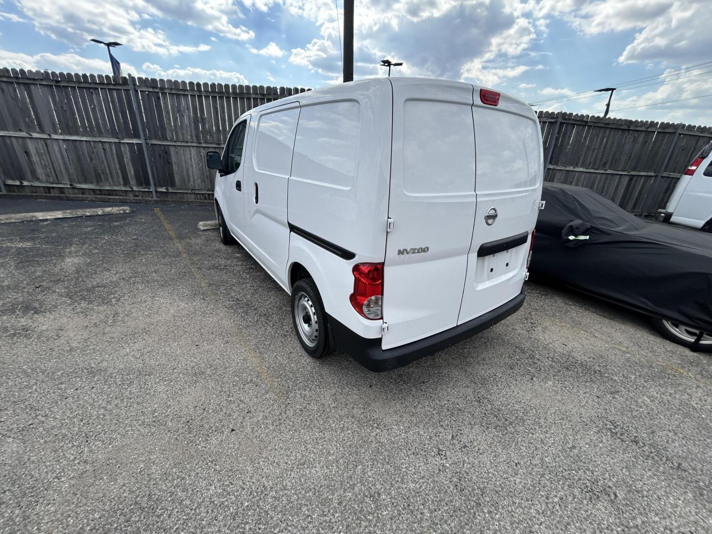 2021 White Nissan NV200 S (3N6CM0KN4MK) with an 2.0L L4 DOHC 16V engine, CVT transmission, located at 1687 Business 35 S, New Braunfels, TX, 78130, (830) 625-7159, 29.655487, -98.051491 - Photo#8