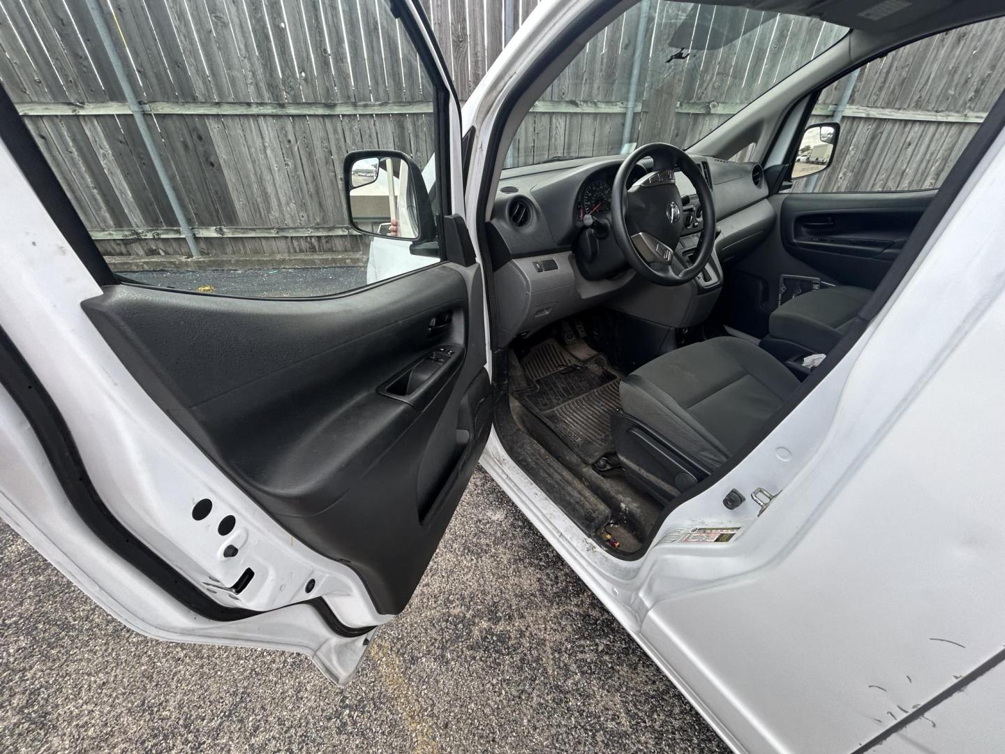 2021 White Nissan NV200 S (3N6CM0KN4MK) with an 2.0L L4 DOHC 16V engine, CVT transmission, located at 1687 Business 35 S, New Braunfels, TX, 78130, (830) 625-7159, 29.655487, -98.051491 - Photo#10