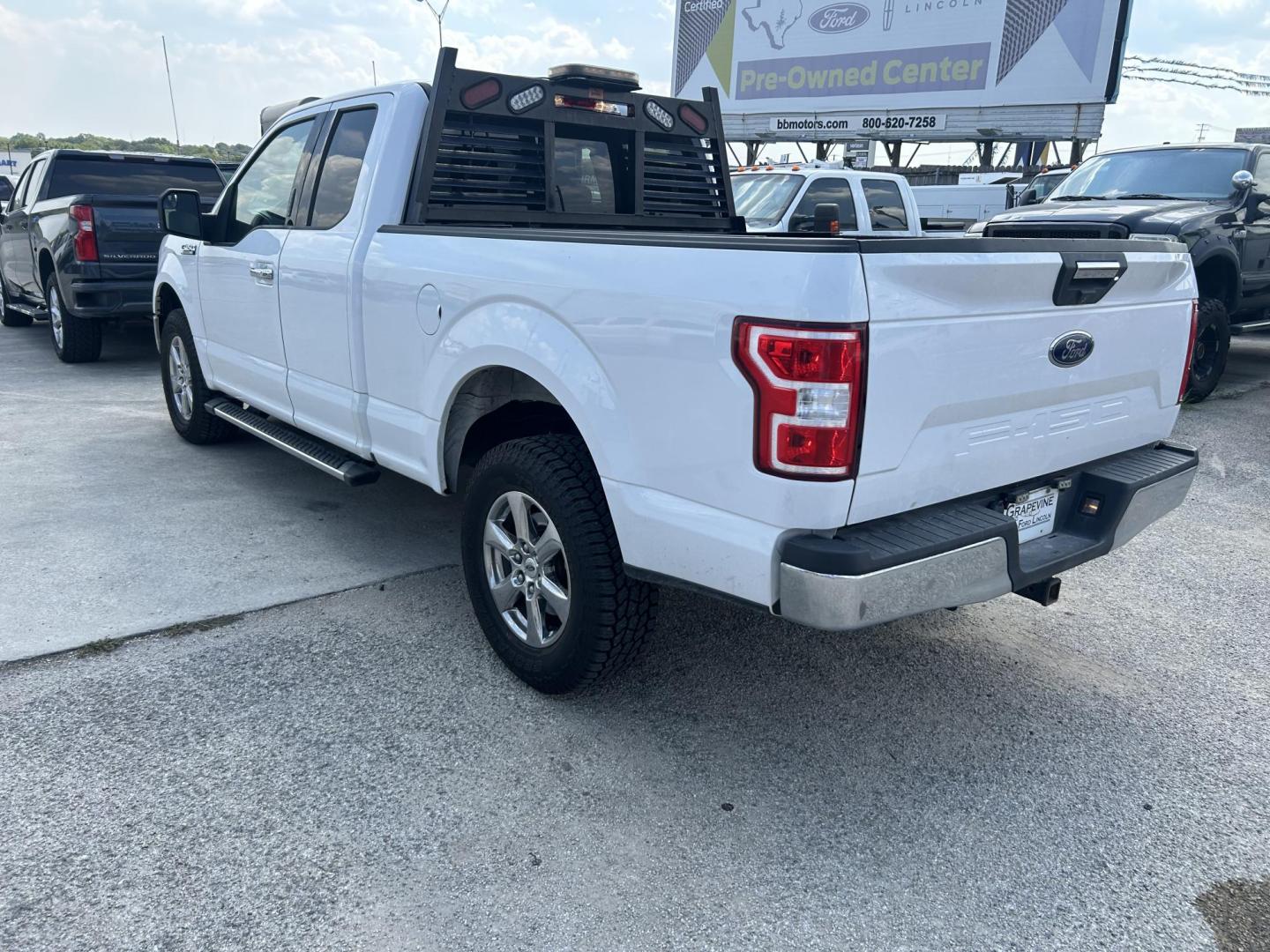 2019 White Ford F-150 Lariat SuperCab 6.5-ft. 4WD (1FTFX1E58KK) with an 5.0L V8 OHV 16V engine, 6A transmission, located at 1687 Business 35 S, New Braunfels, TX, 78130, (830) 625-7159, 29.655487, -98.051491 - Photo#1