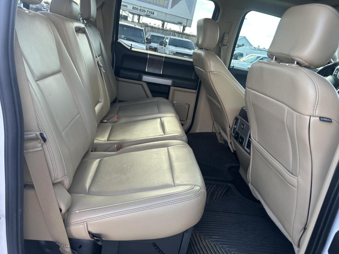 2019 White Ford F-350 SD Lariat Crew Cab 4WD (1FT8W3BT0KE) with an 6.7L V8 OHV 16V DIESEL engine, 6A transmission, located at 1687 Business 35 S, New Braunfels, TX, 78130, (830) 625-7159, 29.655487, -98.051491 - Photo#10