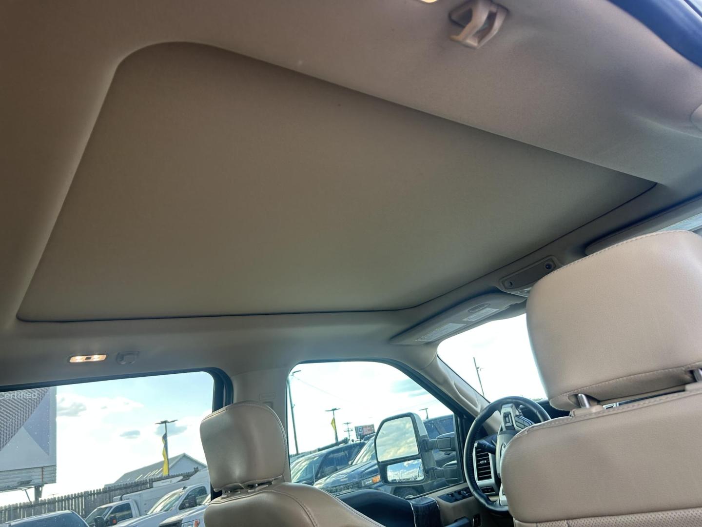 2019 White Ford F-350 SD Lariat Crew Cab 4WD (1FT8W3BT0KE) with an 6.7L V8 OHV 16V DIESEL engine, 6A transmission, located at 1687 Business 35 S, New Braunfels, TX, 78130, (830) 625-7159, 29.655487, -98.051491 - Photo#14