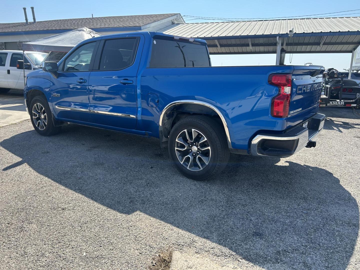 2022 Blue Chevrolet Silverado 1500 LT Crew Cab 2WD (1GCPACED2NZ) with an 5.3L V8 OHV 16V engine, 6A transmission, located at 1687 Business 35 S, New Braunfels, TX, 78130, (830) 625-7159, 29.655487, -98.051491 - Photo#1