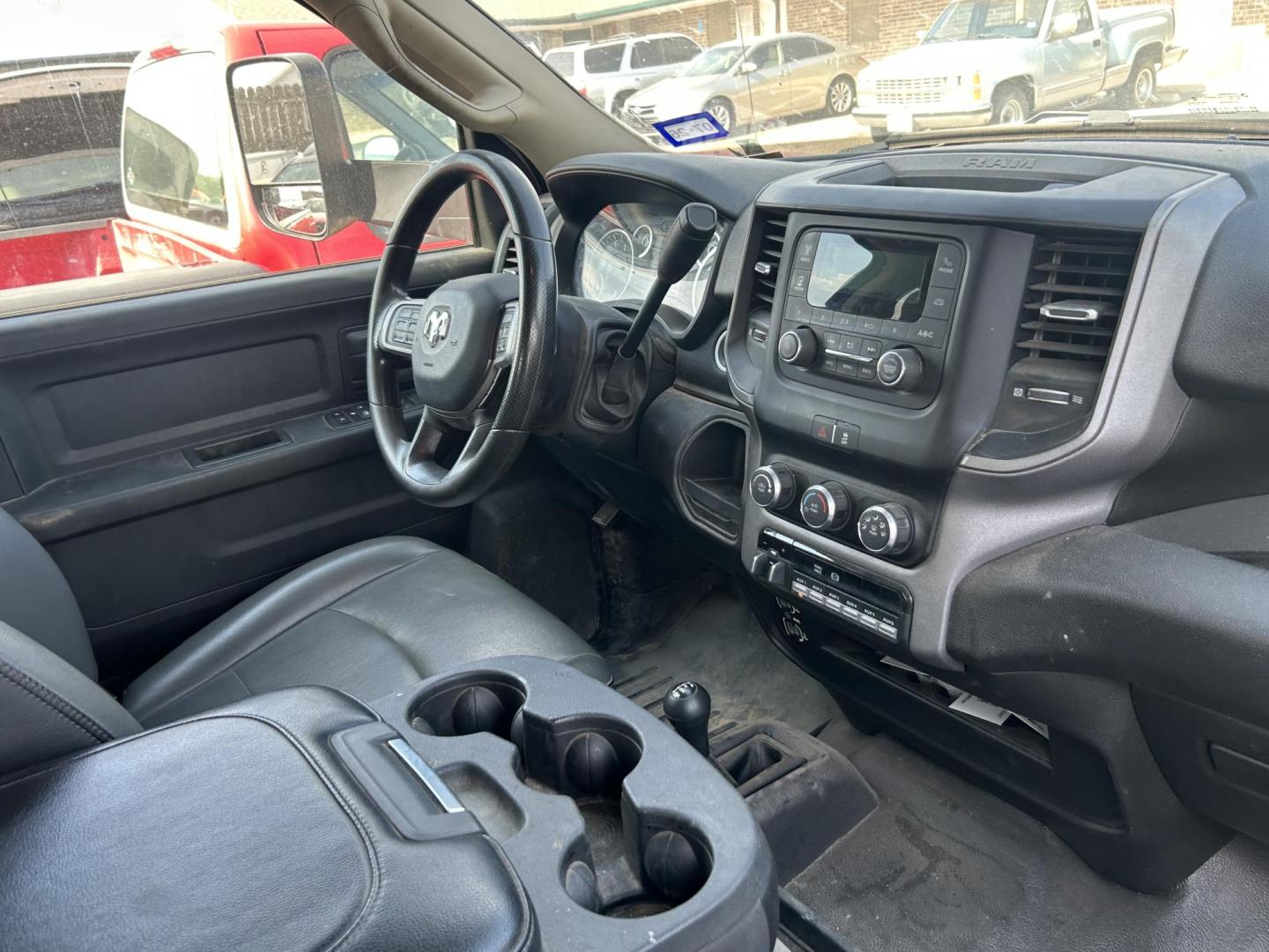 2020 White RAM 3500 Crew Cab 4WD DRW (3C7WRTCL6LG) with an 6.7L L6 OHV 24V TURBO DIESEL engine, 6A transmission, located at 1687 Business 35 S, New Braunfels, TX, 78130, (830) 625-7159, 29.655487, -98.051491 - Photo#3