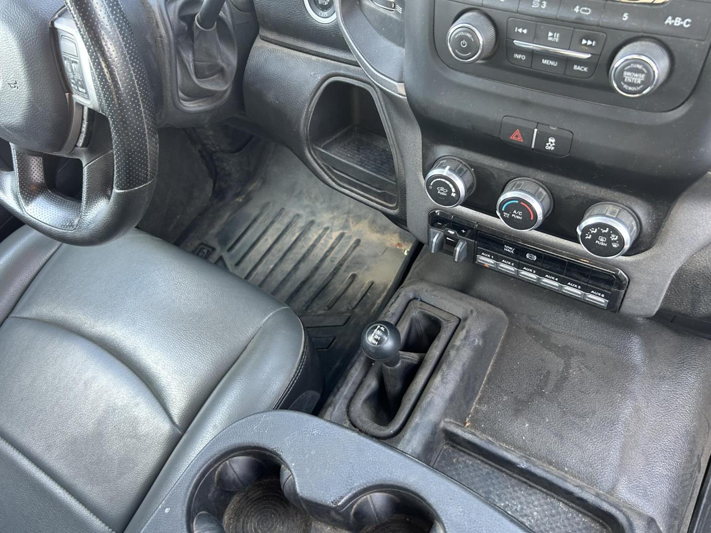 2020 White RAM 3500 Crew Cab 4WD DRW (3C7WRTCL6LG) with an 6.7L L6 OHV 24V TURBO DIESEL engine, 6A transmission, located at 1687 Business 35 S, New Braunfels, TX, 78130, (830) 625-7159, 29.655487, -98.051491 - Photo#4