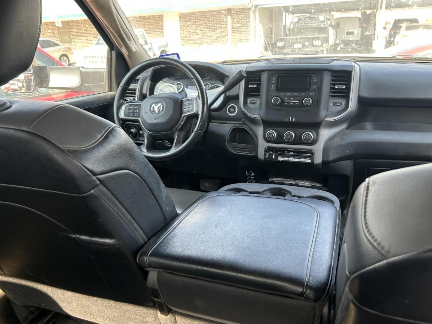 2020 White RAM 3500 Crew Cab 4WD DRW (3C7WRTCL6LG) with an 6.7L L6 OHV 24V TURBO DIESEL engine, 6A transmission, located at 1687 Business 35 S, New Braunfels, TX, 78130, (830) 625-7159, 29.655487, -98.051491 - Photo#6