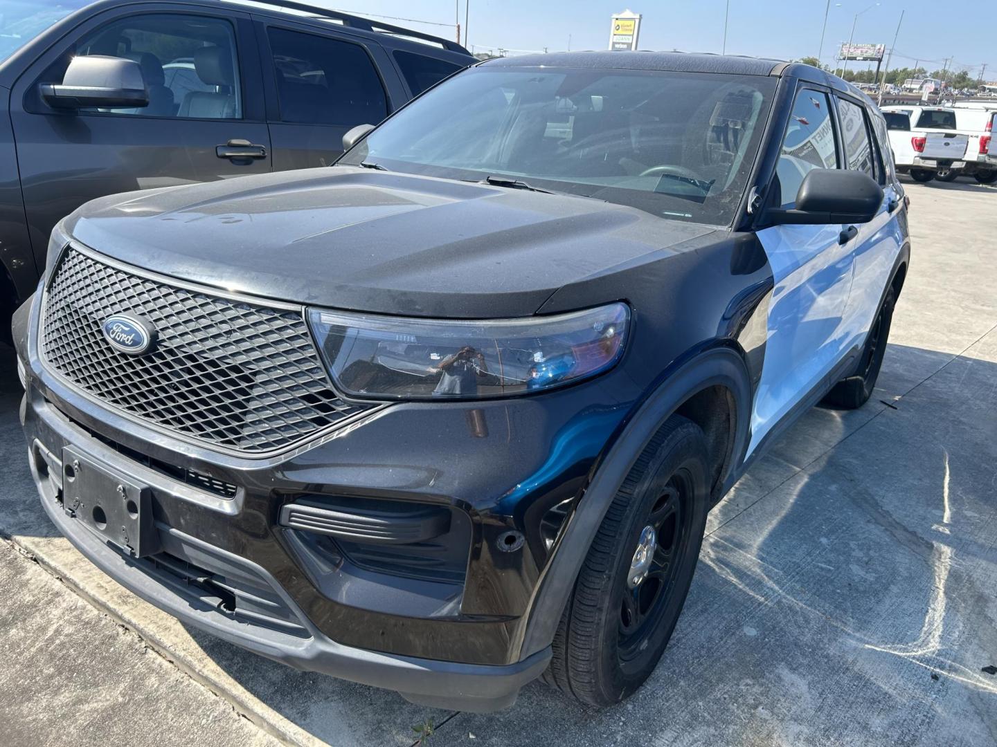 2021 Black Ford Explorer Police 4WD (1FM5K8AB6MG) with an 3.3L V6 DOHC 24V engine, 10A transmission, located at 1687 Business 35 S, New Braunfels, TX, 78130, (830) 625-7159, 29.655487, -98.051491 - Photo#0
