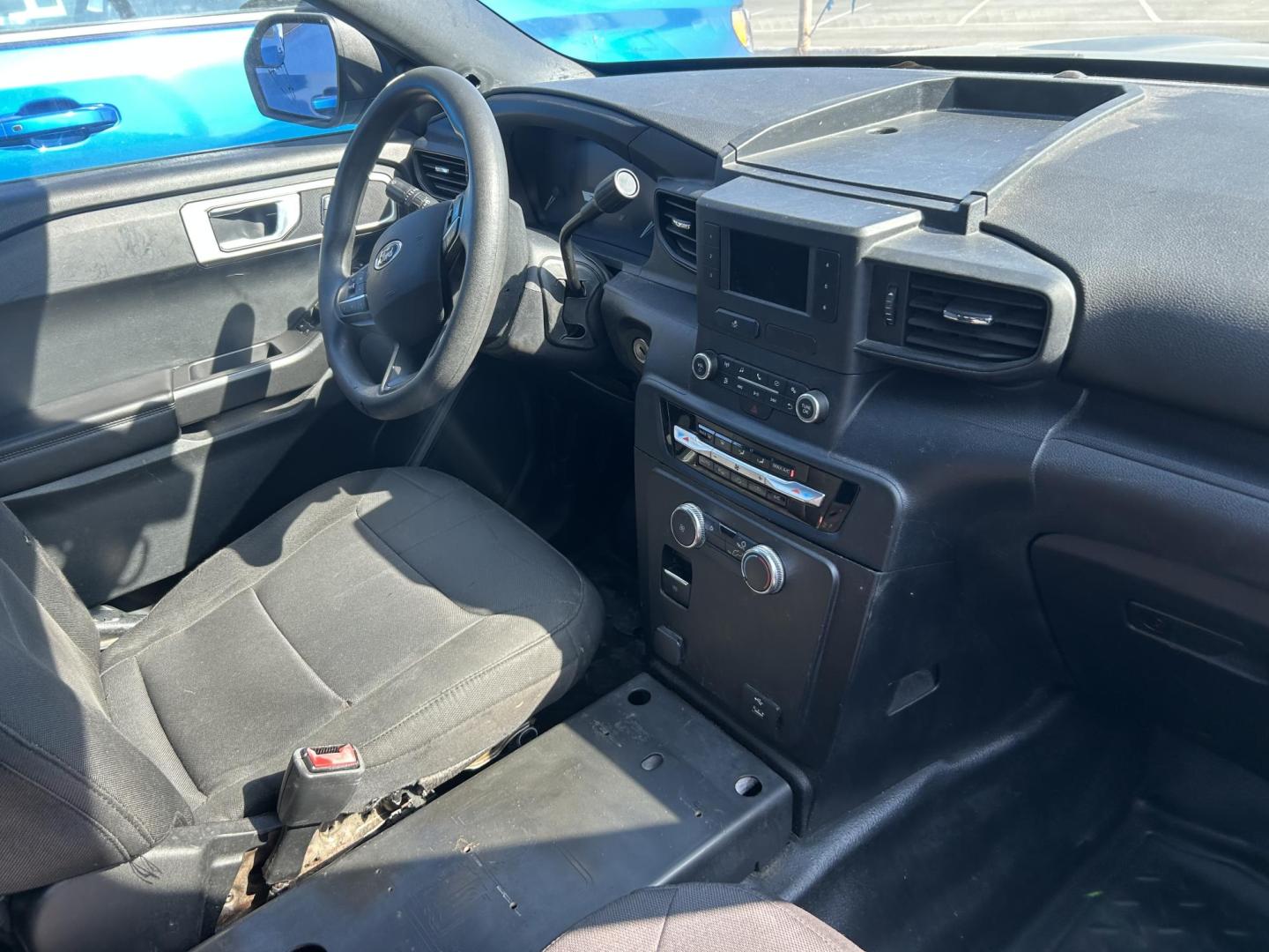 2021 Black Ford Explorer Police 4WD (1FM5K8AB6MG) with an 3.3L V6 DOHC 24V engine, 10A transmission, located at 1687 Business 35 S, New Braunfels, TX, 78130, (830) 625-7159, 29.655487, -98.051491 - Photo#9