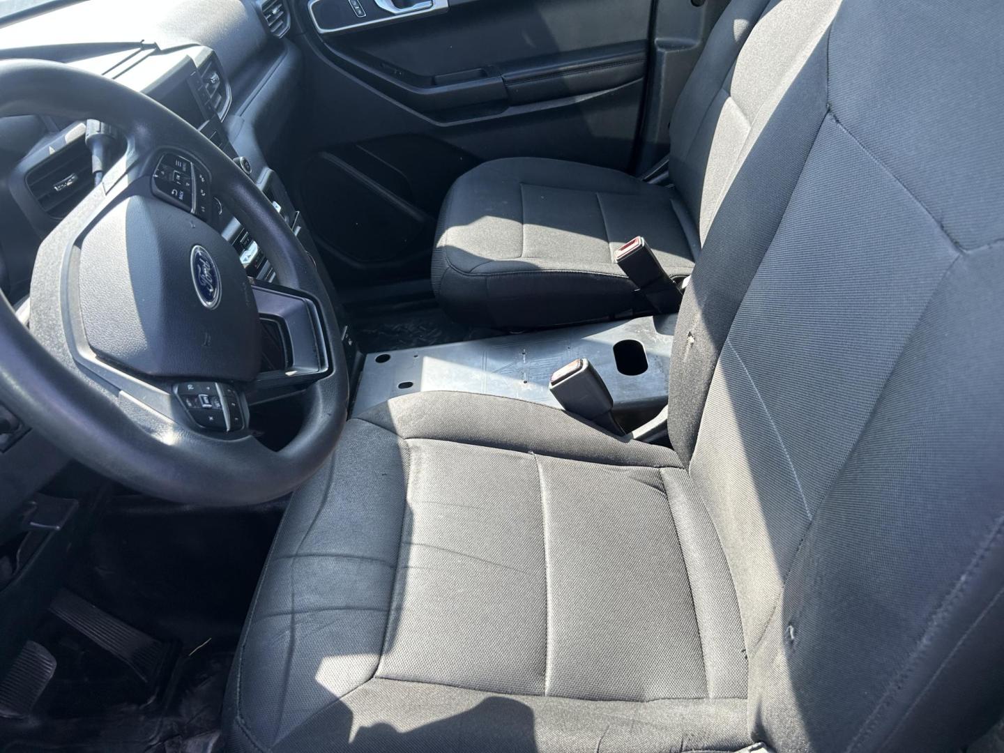2021 Black Ford Explorer Police 4WD (1FM5K8AB6MG) with an 3.3L V6 DOHC 24V engine, 10A transmission, located at 1687 Business 35 S, New Braunfels, TX, 78130, (830) 625-7159, 29.655487, -98.051491 - Photo#6