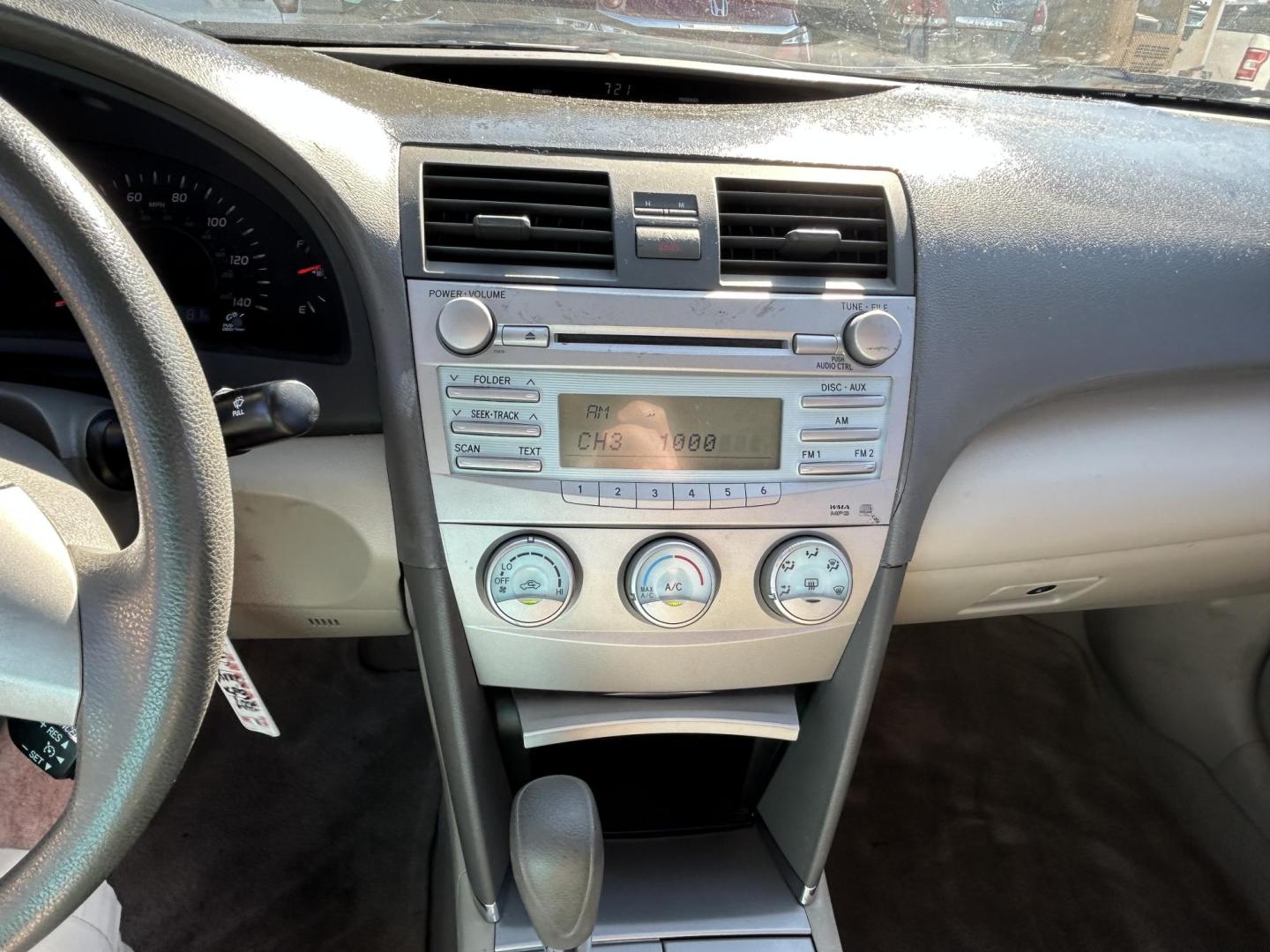 2007 Gold Toyota Camry CE 5-Spd AT (4T4BE46K07R) with an 2.4L L4 DOHC 16V engine, 5-Speed Automatic Overdrive transmission, located at 1687 Business 35 S, New Braunfels, TX, 78130, (830) 625-7159, 29.655487, -98.051491 - Photo#12