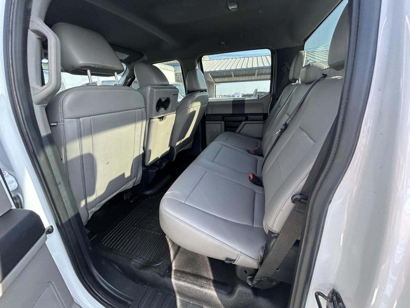 2022 White Ford F-250 SD XL Crew Cab 4WD (1FT7W2BT8NE) with an 6.7L V8 OHV 16V DIESEL engine, 6A transmission, located at 1687 Business 35 S, New Braunfels, TX, 78130, (830) 625-7159, 29.655487, -98.051491 - Photo#8