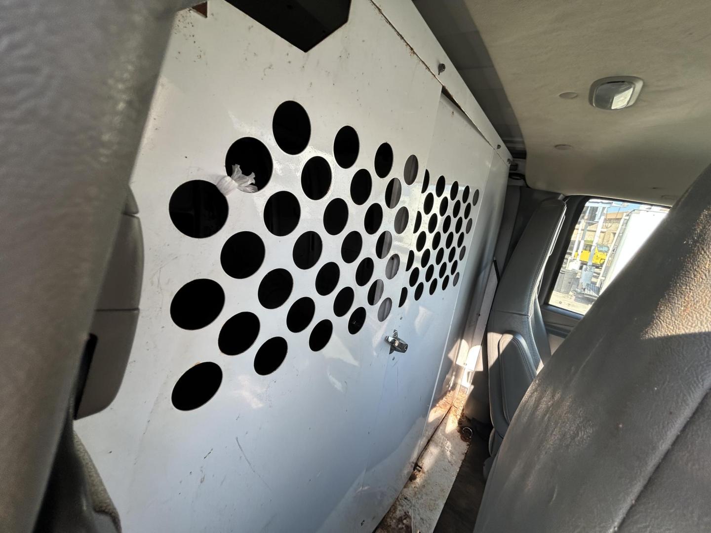 2021 White Chevrolet Express 2500 Cargo (1GCWGAFP2M1) with an 4.3L V6 engine, 6A transmission, located at 1687 Business 35 S, New Braunfels, TX, 78130, (830) 625-7159, 29.655487, -98.051491 - Photo#9