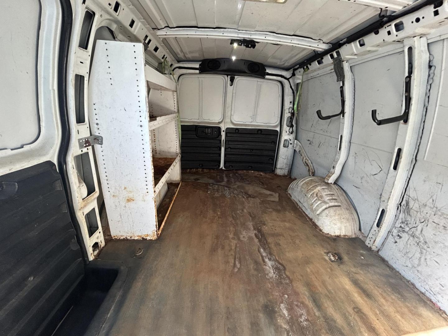 2021 White Chevrolet Express 2500 Cargo (1GCWGAFP2M1) with an 4.3L V6 engine, 6A transmission, located at 1687 Business 35 S, New Braunfels, TX, 78130, (830) 625-7159, 29.655487, -98.051491 - Photo#12