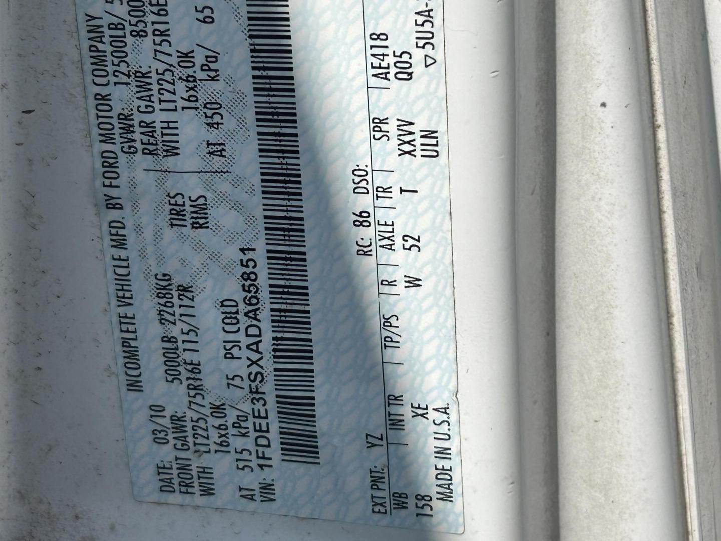 2010 White Ford Econoline E350 (1FDEE3FSXAD) with an 6.8L V10 SOHC 20V engine, Automatic transmission, located at 1687 Business 35 S, New Braunfels, TX, 78130, (830) 625-7159, 29.655487, -98.051491 - Photo#8