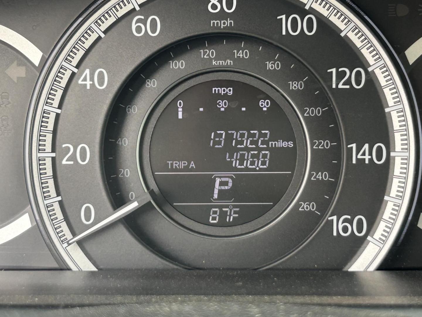 2014 White Honda Accord EX Sedan CVT (1HGCR2F70EA) with an 2.4L L4 DOHC 16V engine, Continuously Variable Transmission transmission, located at 1687 Business 35 S, New Braunfels, TX, 78130, (830) 625-7159, 29.655487, -98.051491 - Photo#11