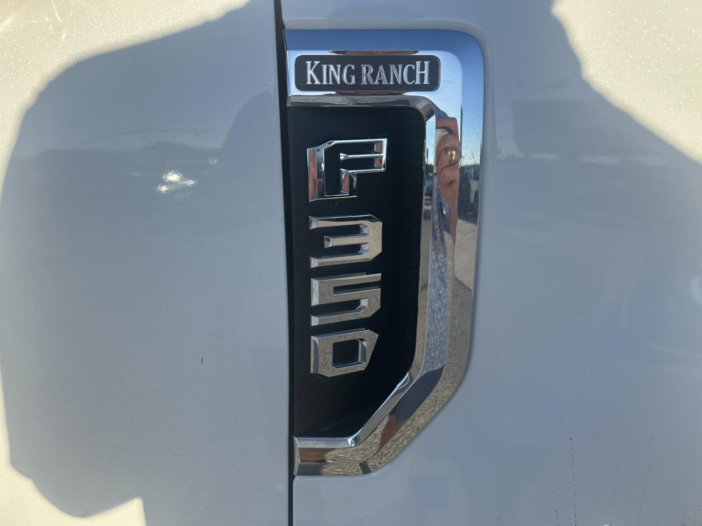 2020 White Ford F-350 SD King Ranch Crew Cab Long Bed 4WD (1FT8W3BTXLE) with an 6.7L V8 OHV 16V DIESEL engine, 6A transmission, located at 1687 Business 35 S, New Braunfels, TX, 78130, (830) 625-7159, 29.655487, -98.051491 - Photo#12