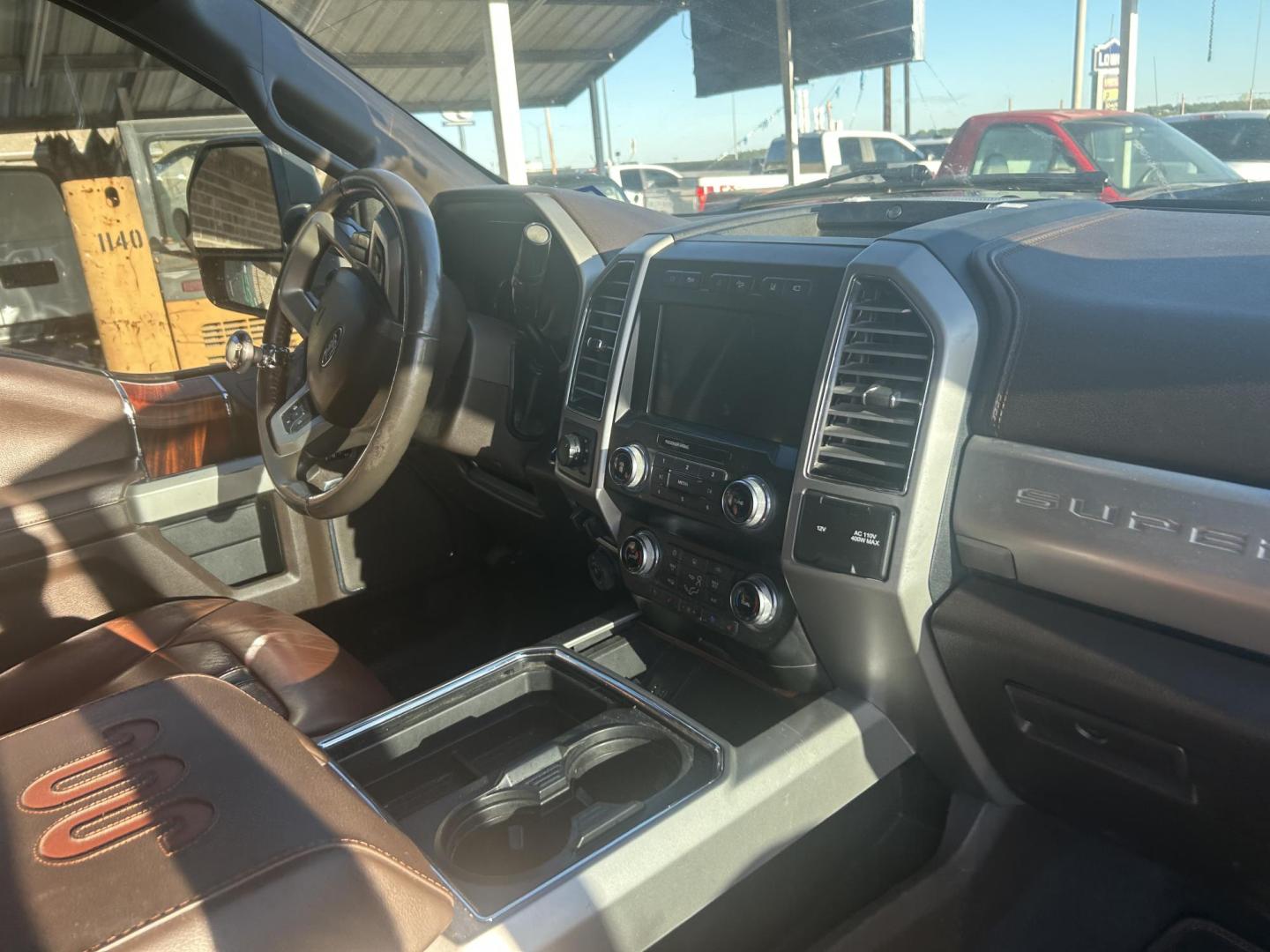 2020 White Ford F-350 SD King Ranch Crew Cab Long Bed 4WD (1FT8W3BTXLE) with an 6.7L V8 OHV 16V DIESEL engine, 6A transmission, located at 1687 Business 35 S, New Braunfels, TX, 78130, (830) 625-7159, 29.655487, -98.051491 - Photo#9