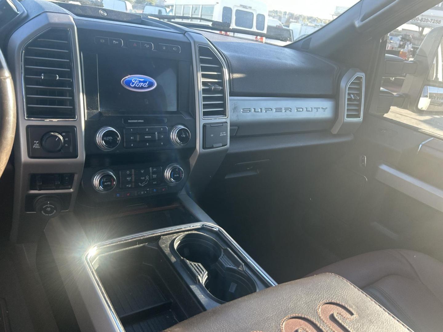 2020 White Ford F-350 SD King Ranch Crew Cab Long Bed 4WD (1FT8W3BTXLE) with an 6.7L V8 OHV 16V DIESEL engine, 6A transmission, located at 1687 Business 35 S, New Braunfels, TX, 78130, (830) 625-7159, 29.655487, -98.051491 - Photo#11