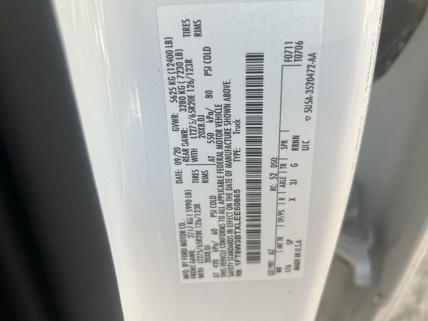 2020 White Ford F-350 SD King Ranch Crew Cab Long Bed 4WD (1FT8W3BTXLE) with an 6.7L V8 OHV 16V DIESEL engine, 6A transmission, located at 1687 Business 35 S, New Braunfels, TX, 78130, (830) 625-7159, 29.655487, -98.051491 - Photo#14