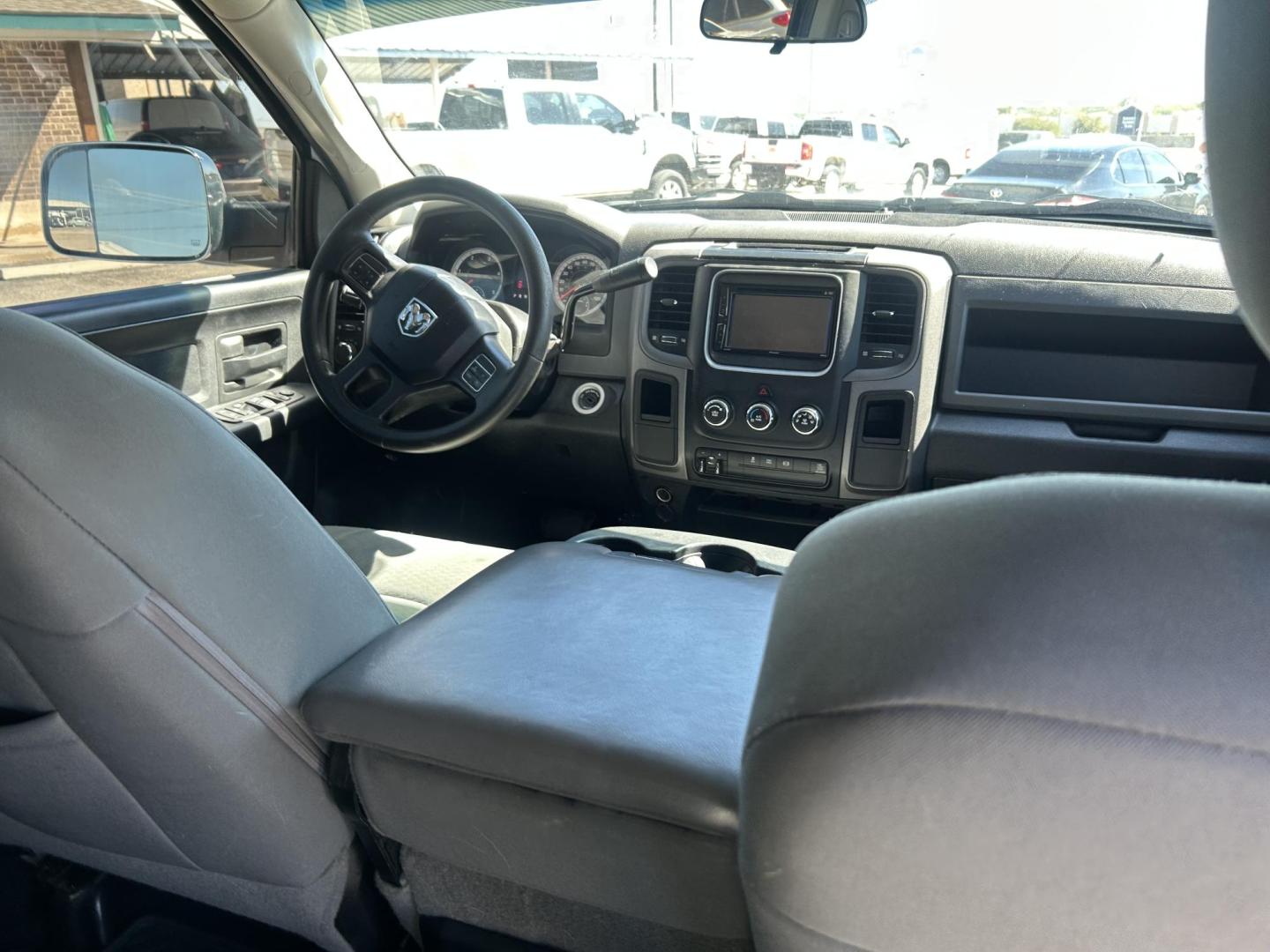 2013 White RAM 2500 Tradesman Crew Cab SWB 4WD (3C6UR5CL5DG) with an 6.7L L6 OHV 24V TURBO DIESEL engine, 6-Speed Automatic transmission, located at 1687 Business 35 S, New Braunfels, TX, 78130, (830) 625-7159, 29.655487, -98.051491 - Photo#5