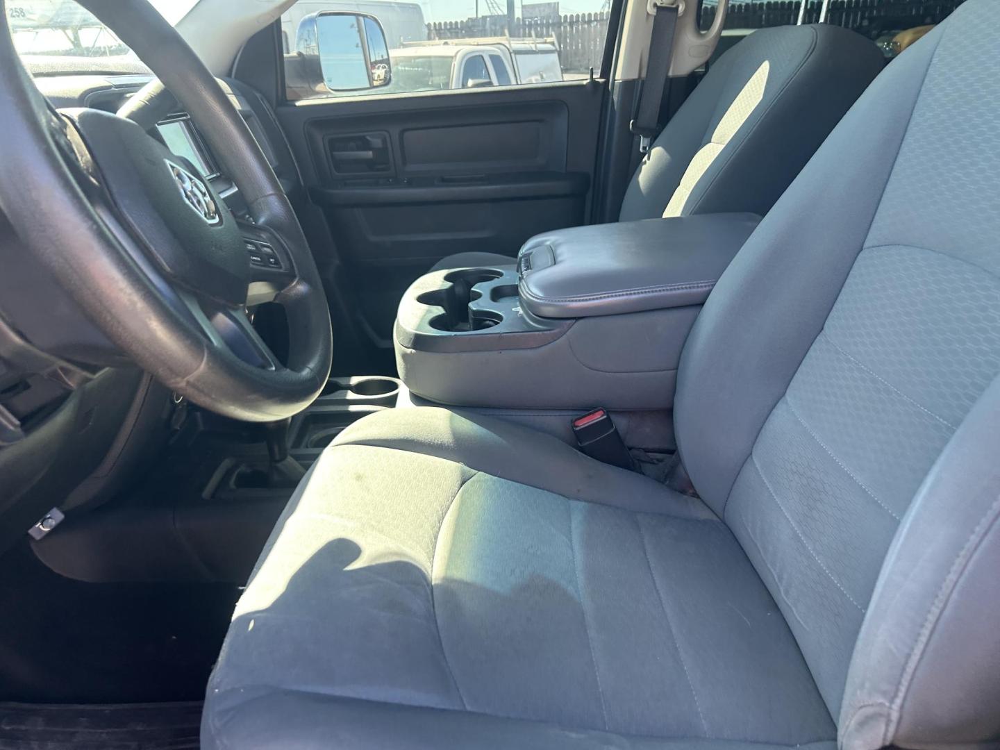 2013 White RAM 2500 Tradesman Crew Cab SWB 4WD (3C6UR5CL5DG) with an 6.7L L6 OHV 24V TURBO DIESEL engine, 6-Speed Automatic transmission, located at 1687 Business 35 S, New Braunfels, TX, 78130, (830) 625-7159, 29.655487, -98.051491 - Photo#10