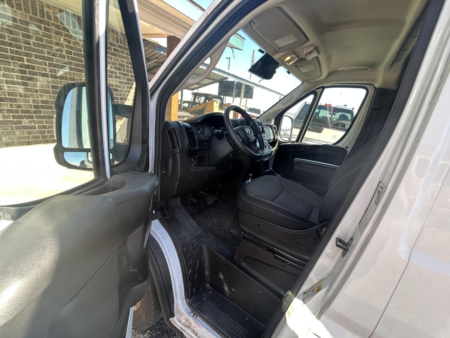 2023 White RAM Promaster 2500 High Roof 159-in. WB (3C6LRVDGXPE) with an 3.6L V6 engine, 6A transmission, located at 1687 Business 35 S, New Braunfels, TX, 78130, (830) 625-7159, 29.655487, -98.051491 - Photo#2