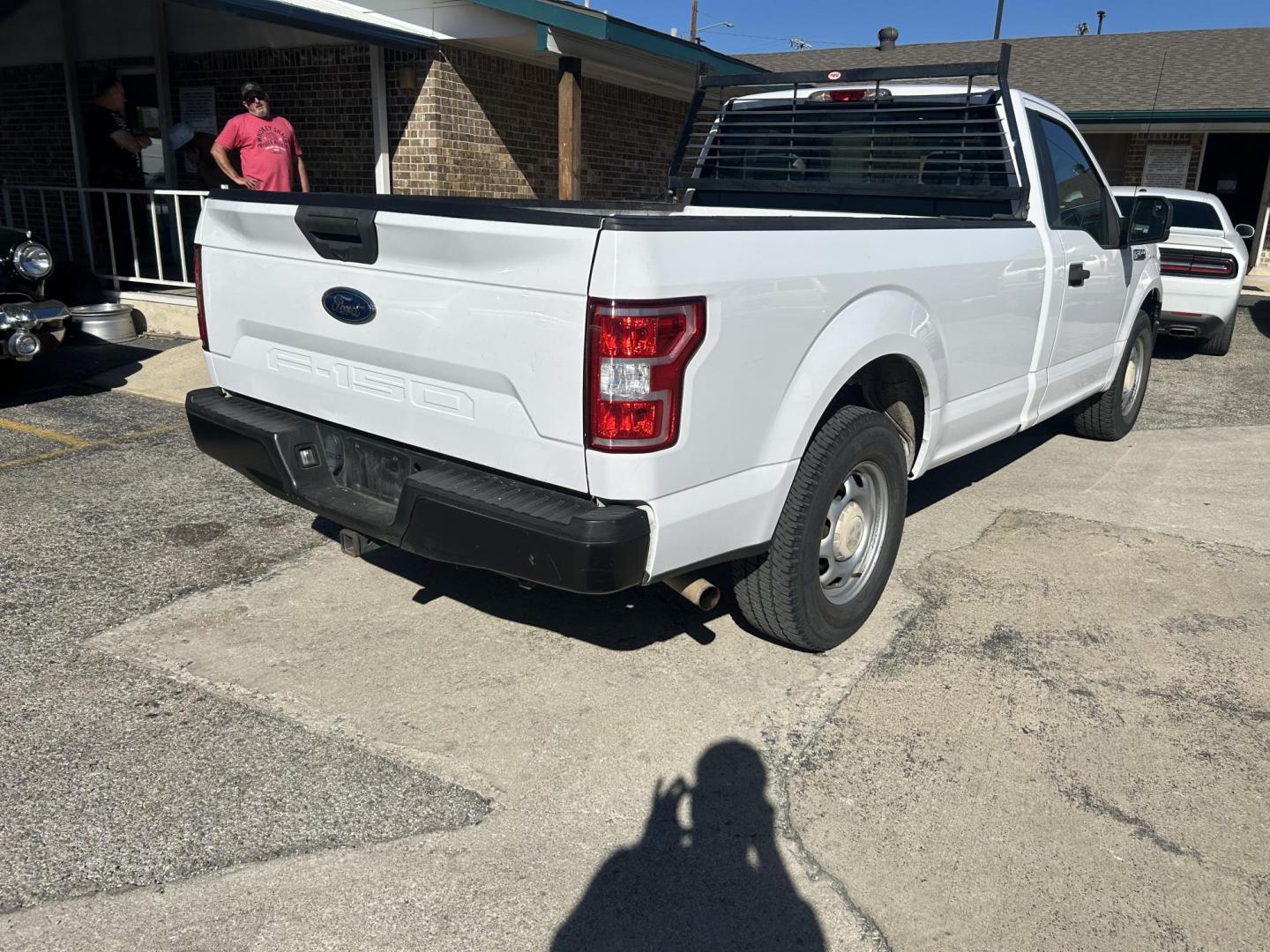 2018 White Ford F-150 XL 8-ft. Bed 2WD (1FTMF1CB4JK) with an 3.3L V6 DOHC 24V engine, 6A transmission, located at 1687 Business 35 S, New Braunfels, TX, 78130, (830) 625-7159, 29.655487, -98.051491 - Photo#3