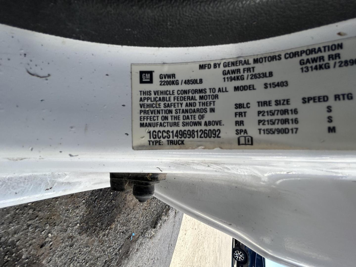 2009 White Chevrolet Colorado Work Truck 2WD (1GCCS149698) with an 2.9L L4 DOHC 16V engine, located at 1687 Business 35 S, New Braunfels, TX, 78130, (830) 625-7159, 29.655487, -98.051491 - Photo#11