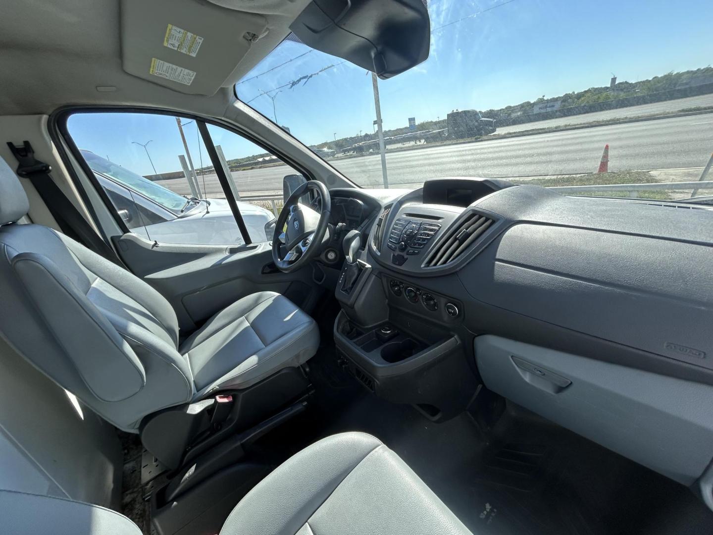 2019 White Ford Transit 250 Van Low Roof w/Sliding Pass. 130-in. WB (1FTYR1YM1KK) with an 3.7L V6 DOHC 24V engine, 6A transmission, located at 1687 Business 35 S, New Braunfels, TX, 78130, (830) 625-7159, 29.655487, -98.051491 - Photo#3