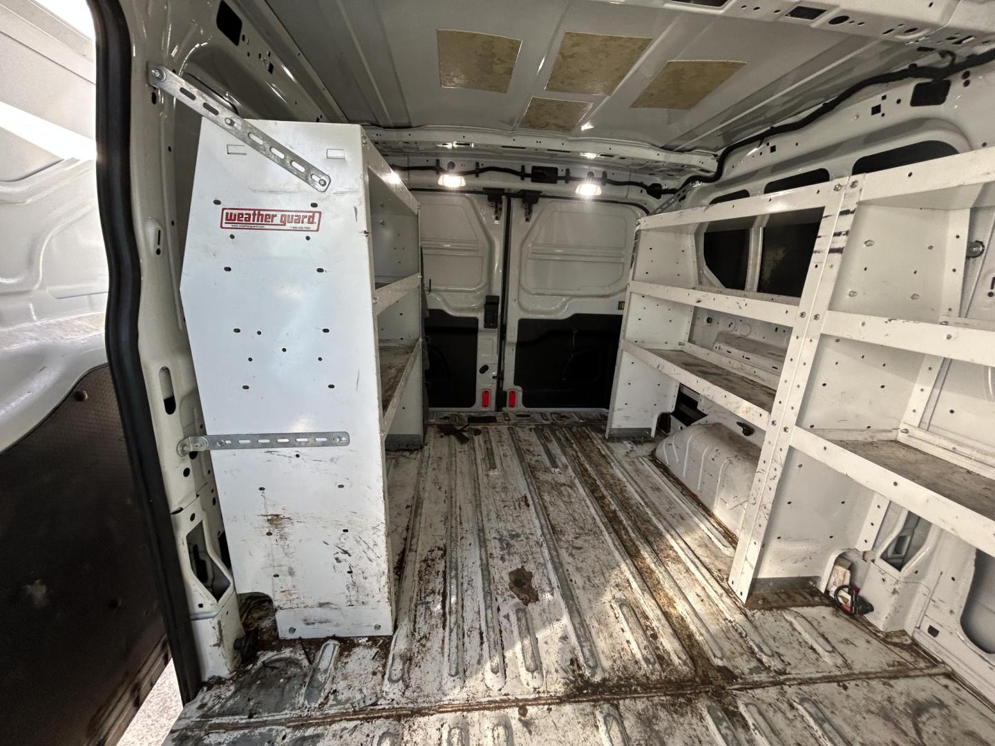 2019 White Ford Transit 250 Van Low Roof w/Sliding Pass. 130-in. WB (1FTYR1YM1KK) with an 3.7L V6 DOHC 24V engine, 6A transmission, located at 1687 Business 35 S, New Braunfels, TX, 78130, (830) 625-7159, 29.655487, -98.051491 - Photo#6