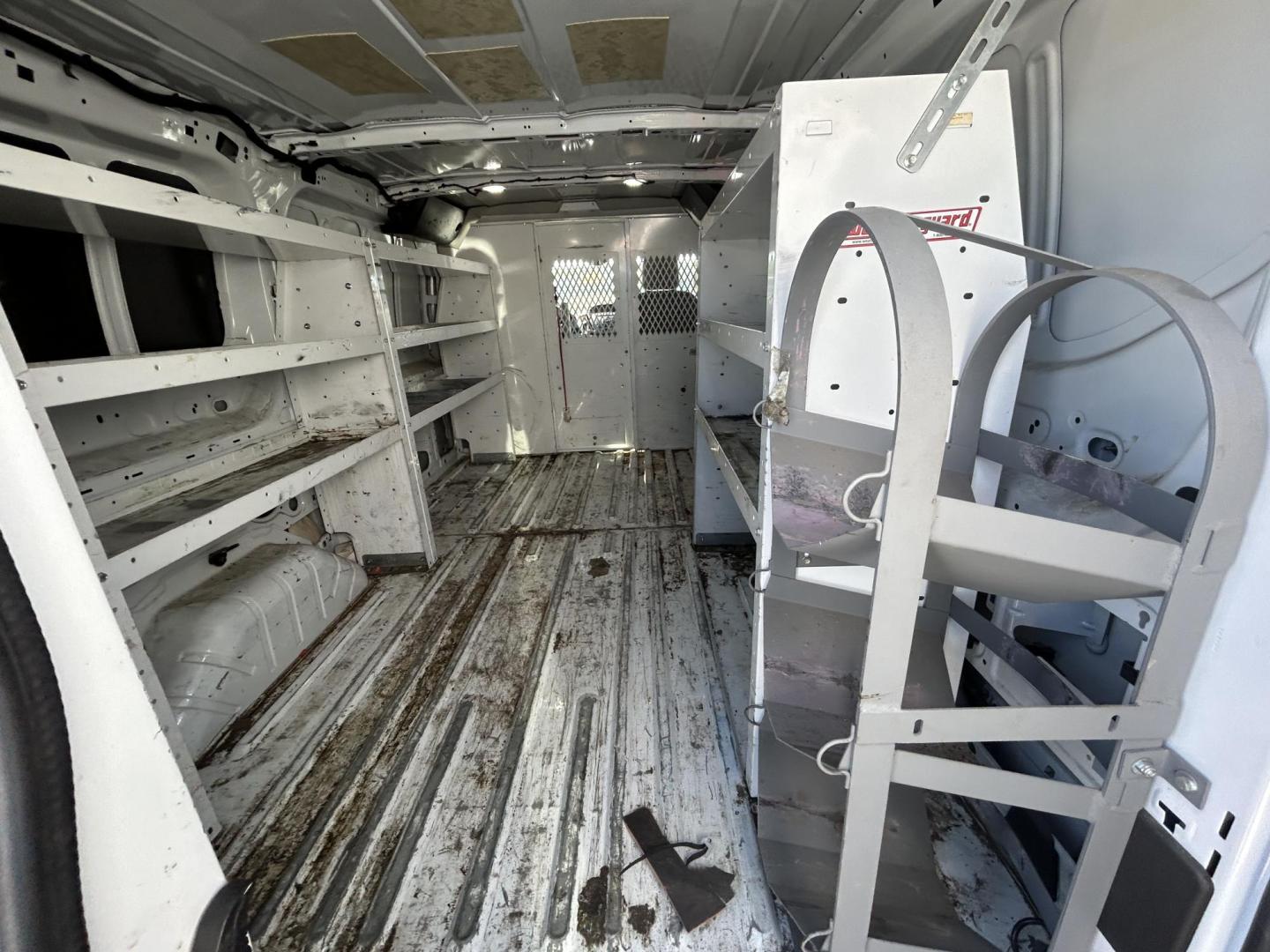 2019 White Ford Transit 250 Van Low Roof w/Sliding Pass. 130-in. WB (1FTYR1YM1KK) with an 3.7L V6 DOHC 24V engine, 6A transmission, located at 1687 Business 35 S, New Braunfels, TX, 78130, (830) 625-7159, 29.655487, -98.051491 - Photo#8