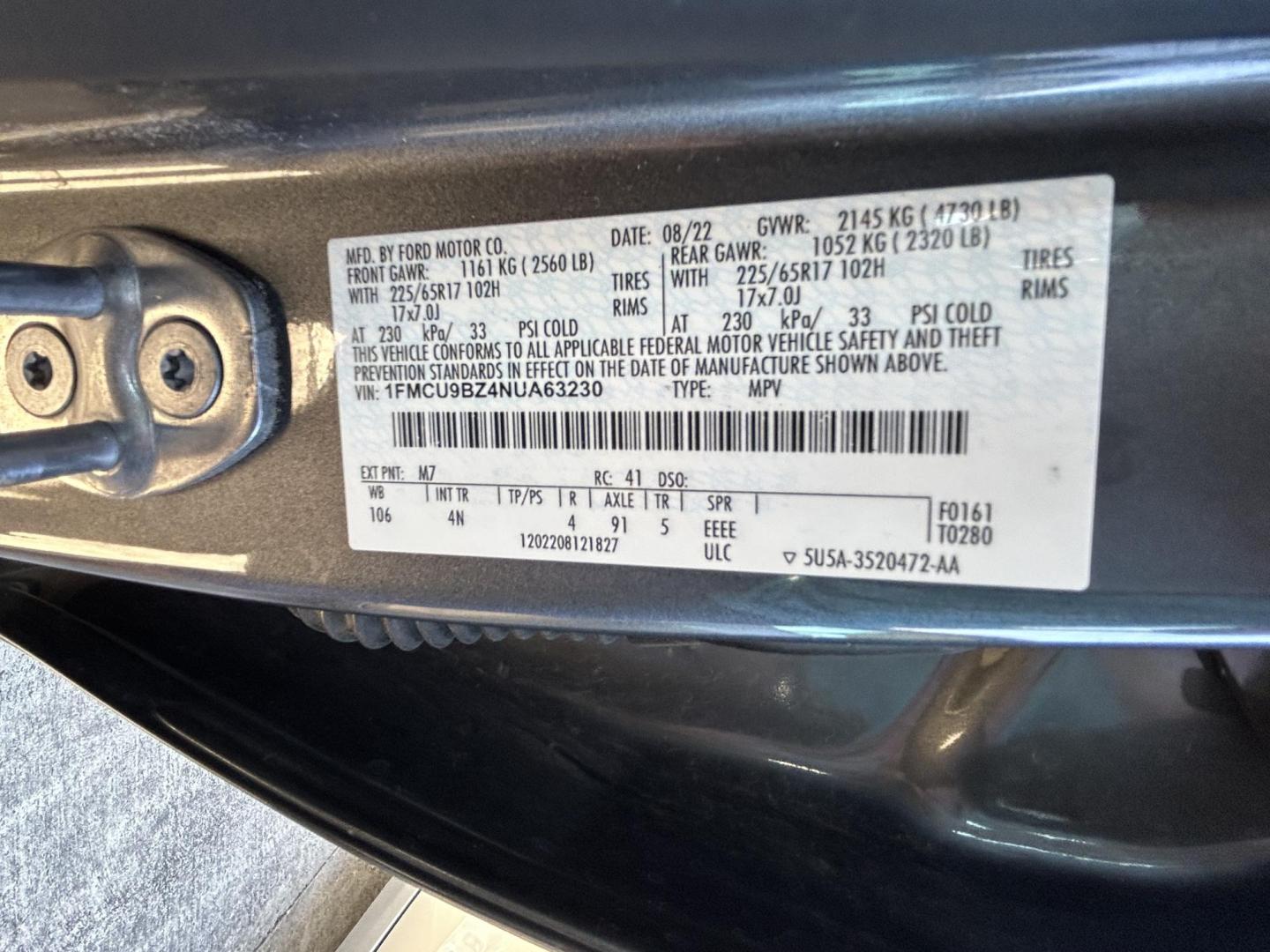 2022 Gray Ford Escape Hybrid SE AWD (1FMCU9BZ4NU) with an 2.5L L4 DOHC 16V HYBRID engine, 6A transmission, located at 1687 Business 35 S, New Braunfels, TX, 78130, (830) 625-7159, 29.655487, -98.051491 - Photo#12