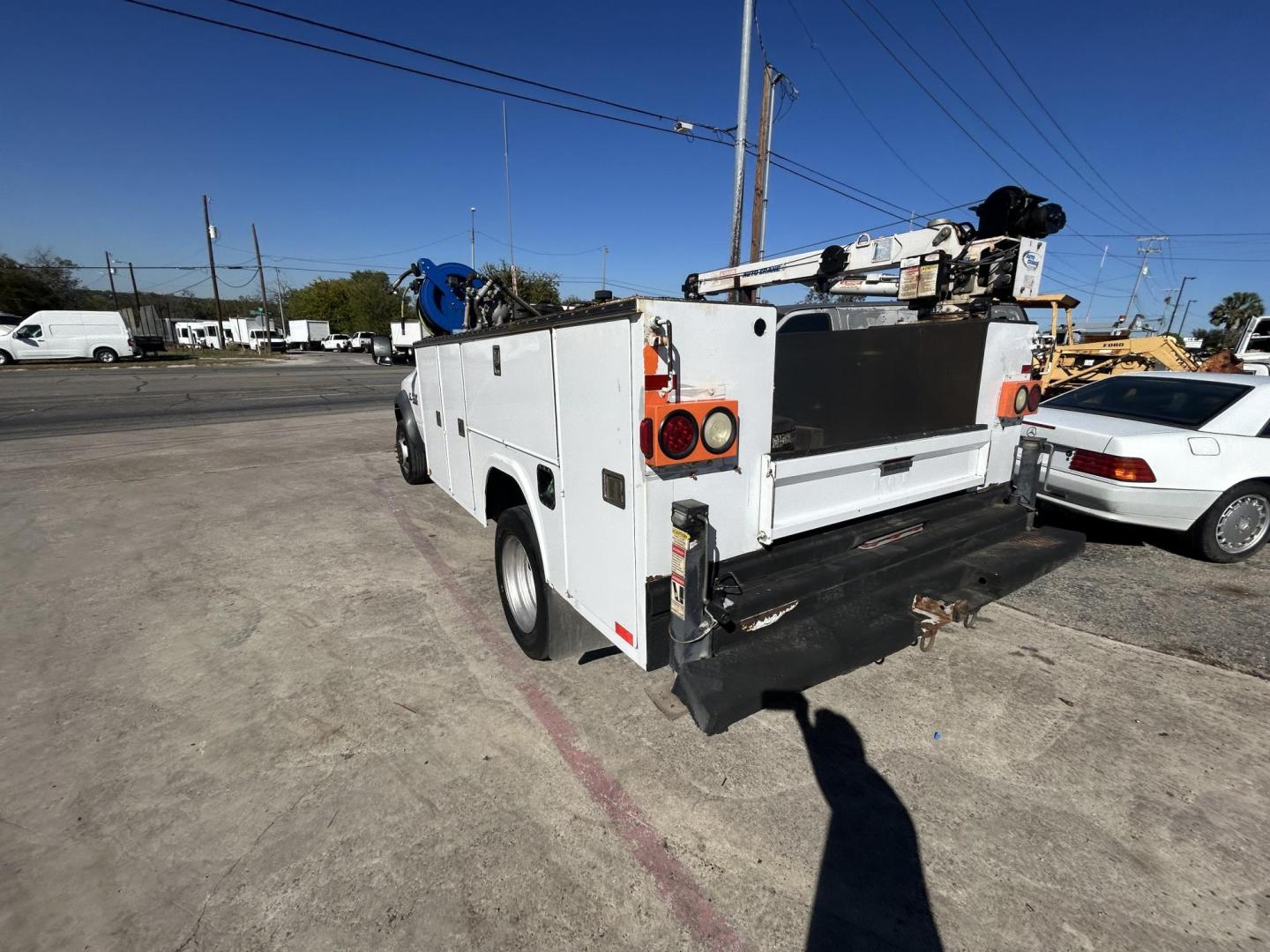 2017 RAM 4500 Regular Cab 2WD DRW (3C7WRKBL4HG) with an 6.7L L6 OHV 24V TURBO DIESEL engine, located at 1687 Business 35 S, New Braunfels, TX, 78130, (830) 625-7159, 29.655487, -98.051491 - Photo#7