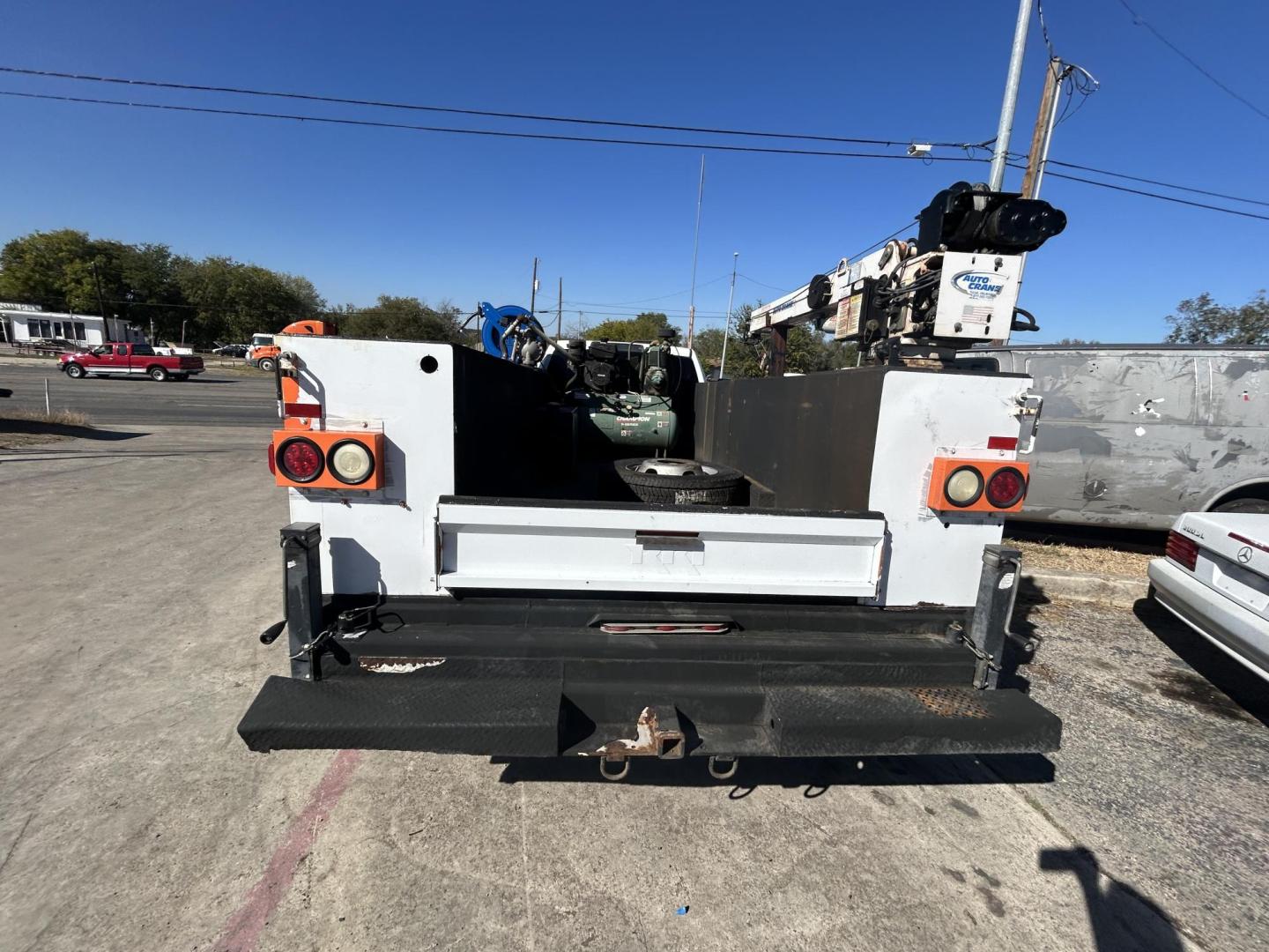 2017 RAM 4500 Regular Cab 2WD DRW (3C7WRKBL4HG) with an 6.7L L6 OHV 24V TURBO DIESEL engine, located at 1687 Business 35 S, New Braunfels, TX, 78130, (830) 625-7159, 29.655487, -98.051491 - Photo#6