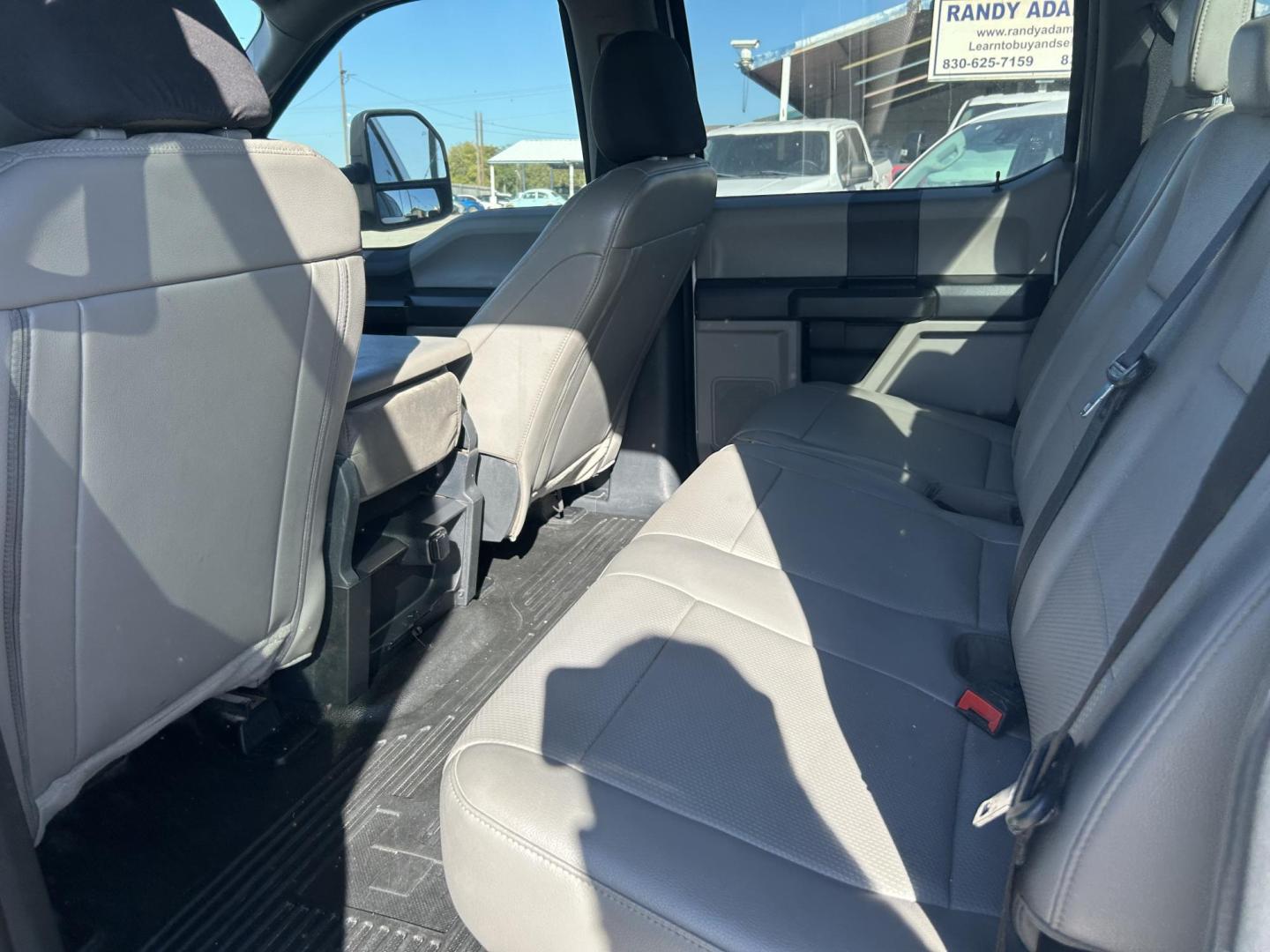 2022 White Ford F-250 SD XL Crew Cab 4WD (1FT7W2BTXNE) with an 6.7L V8 OHV 16V DIESEL engine, 6A transmission, located at 1687 Business 35 S, New Braunfels, TX, 78130, (830) 625-7159, 29.655487, -98.051491 - Photo#8