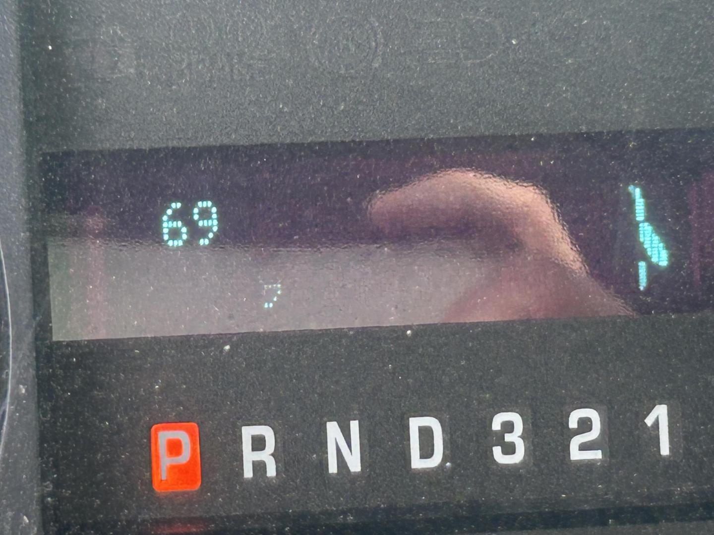 2009 White Ford F-150 FX4 SuperCab 5.5-ft. Bed 4WD (1FTPX14V59F) with an 5.4L V8 SOHC 24V FFV engine, 4-Speed Automatic transmission, located at 1687 Business 35 S, New Braunfels, TX, 78130, (830) 625-7159, 29.655487, -98.051491 - Photo#9