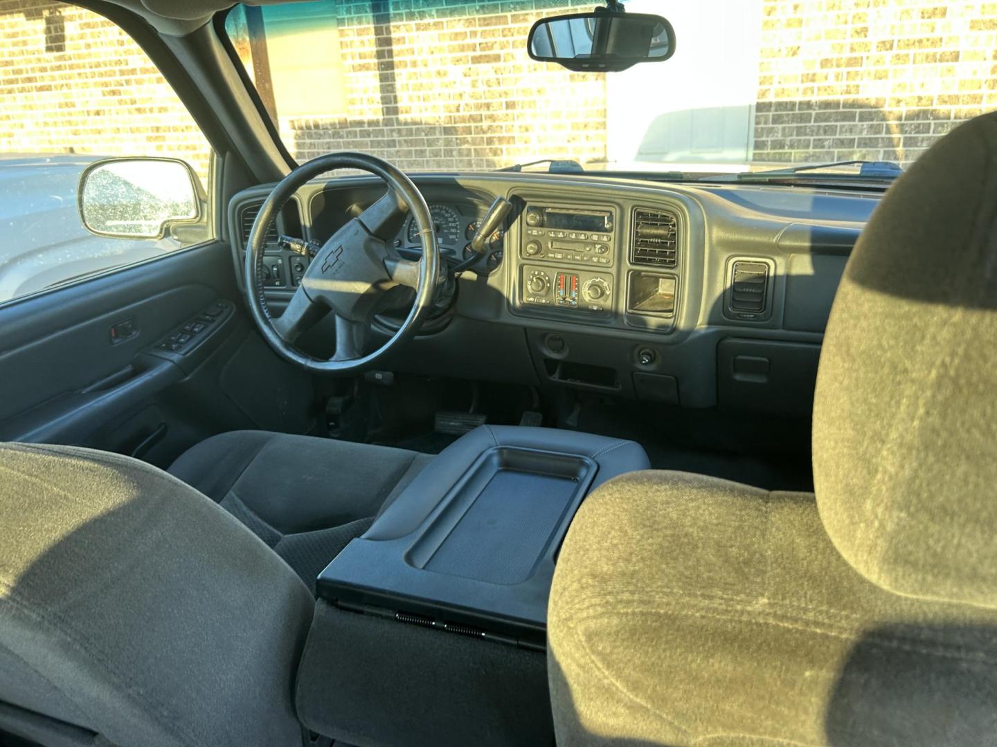 2005 Maroon Chevrolet Silverado 1500 LS Crew Cab 2WD (2GCEC13T751) with an 5.3L V8 OHV 16V engine, 4-Speed Automatic Overdrive transmission, located at 1687 Business 35 S, New Braunfels, TX, 78130, (830) 625-7159, 29.655487, -98.051491 - Photo#10