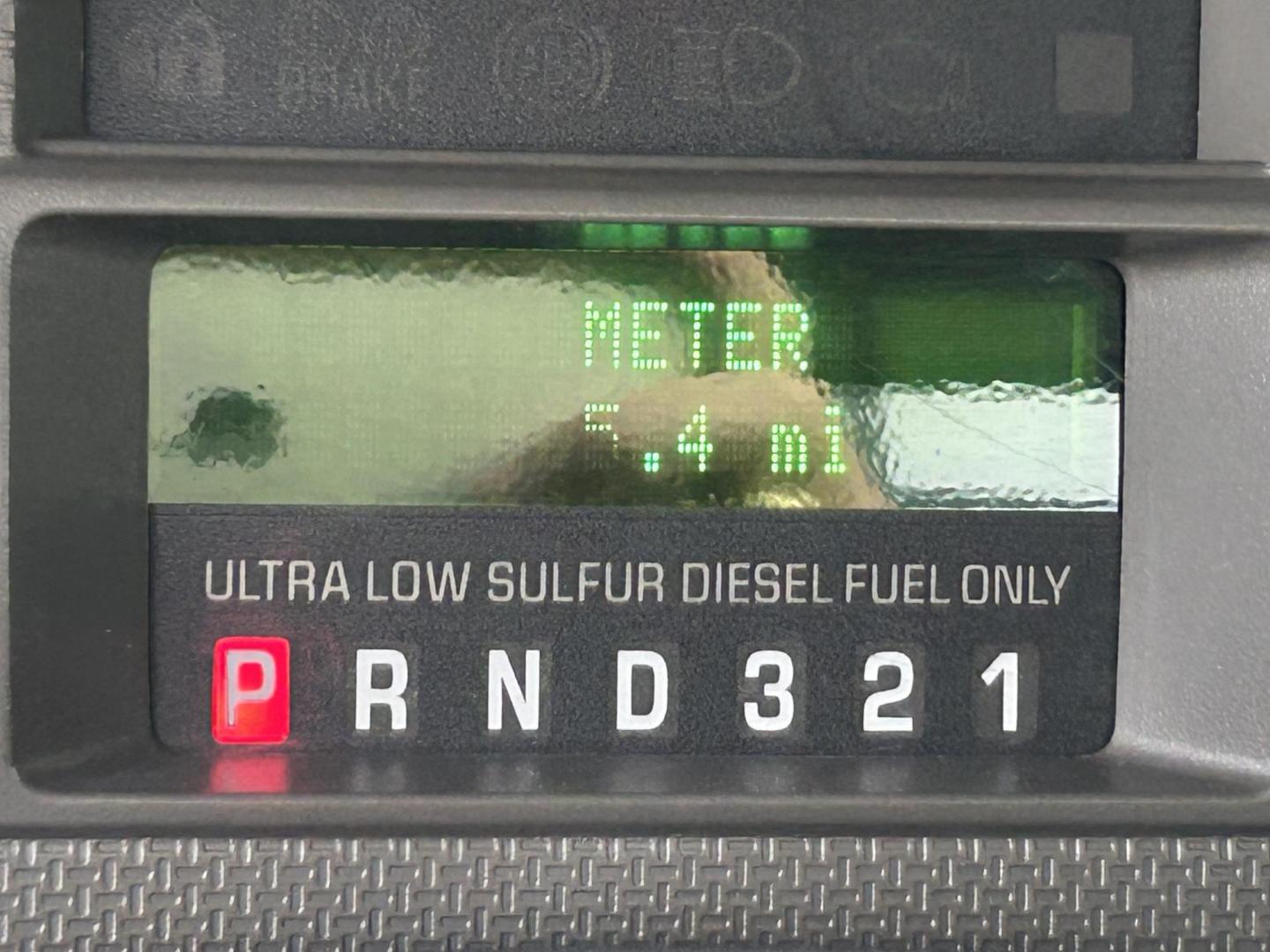 2008 White Ford F-550 Regular Cab 2WD DRW (1FDAF56R98E) with an 6.4L V8 OHV 32V TURBO DIESEL engine, located at 1687 Business 35 S, New Braunfels, TX, 78130, (830) 625-7159, 29.655487, -98.051491 - Photo#9