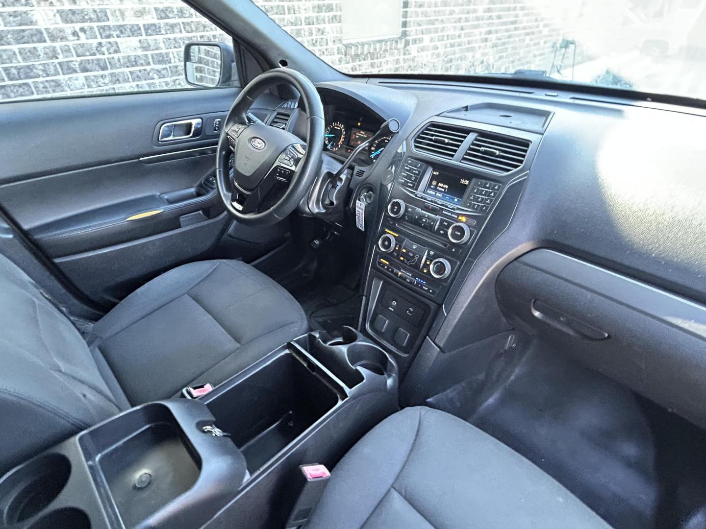 2018 Black Ford Explorer Police 4WD (1FM5K8AR3JG) with an 3.7L V6 DOHC 24V engine, 6A transmission, located at 1687 Business 35 S, New Braunfels, TX, 78130, (830) 625-7159, 29.655487, -98.051491 - Photo#3